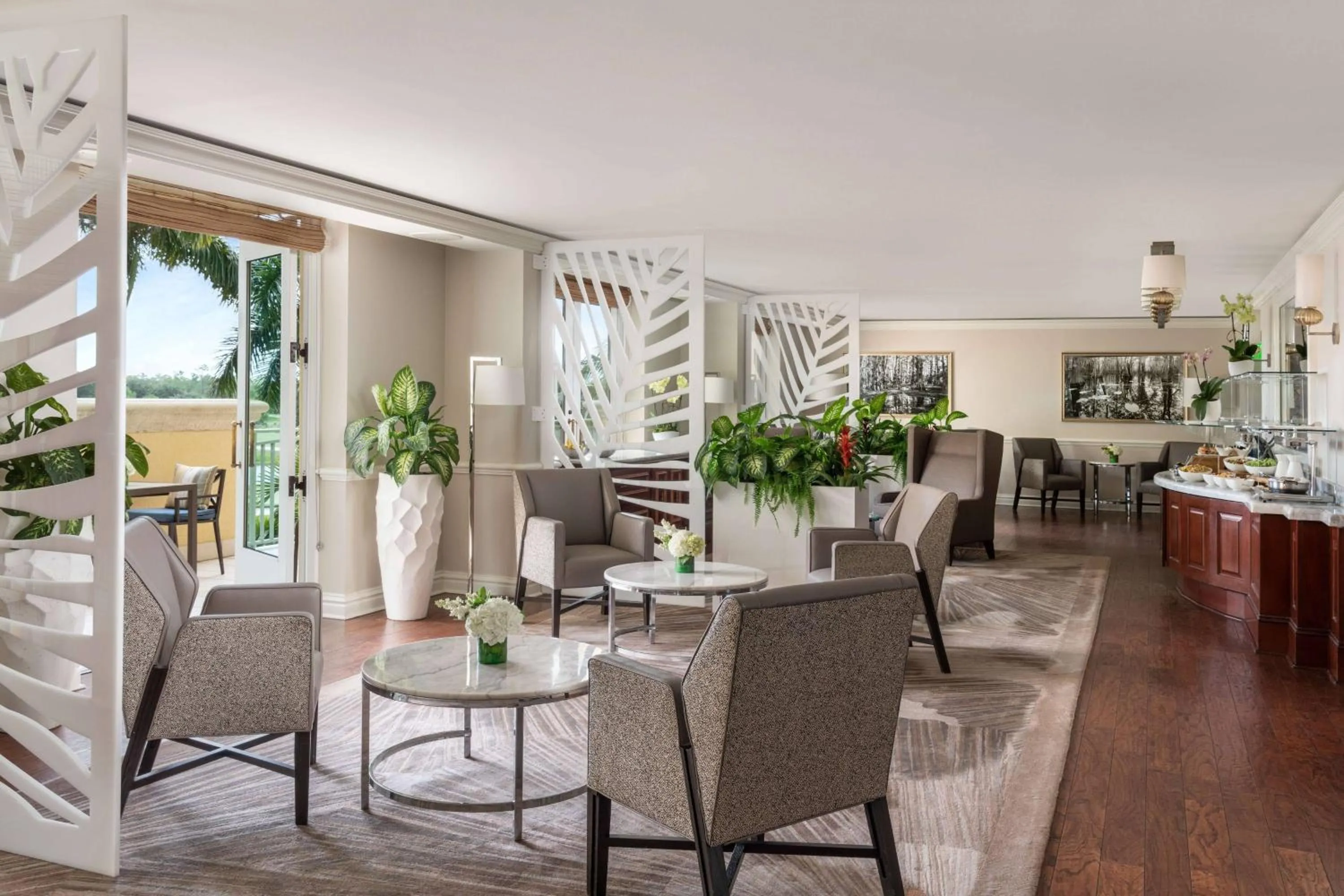 Lounge or bar in The Ritz-Carlton Naples, Tiburon