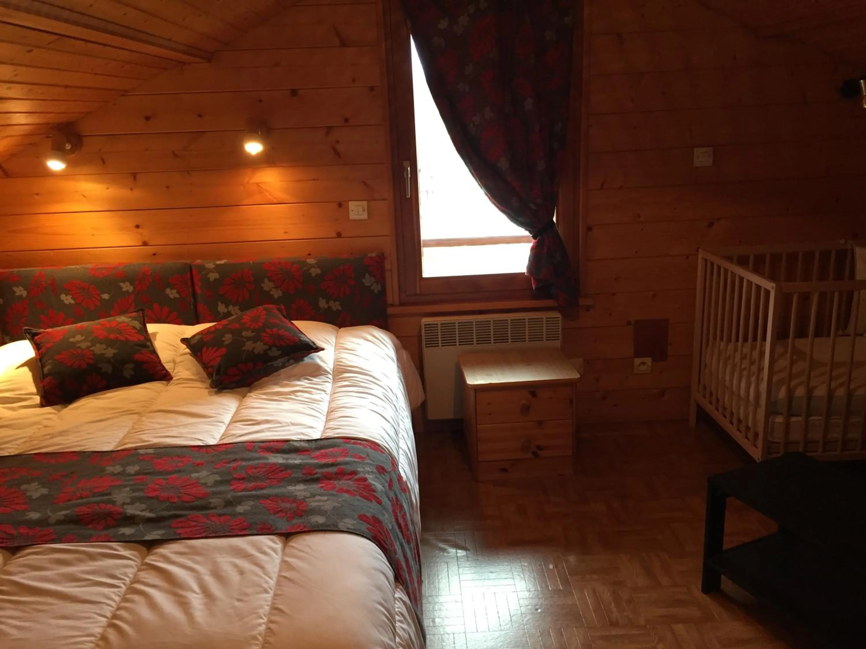 Bed in Les Bruyeres wi fi
