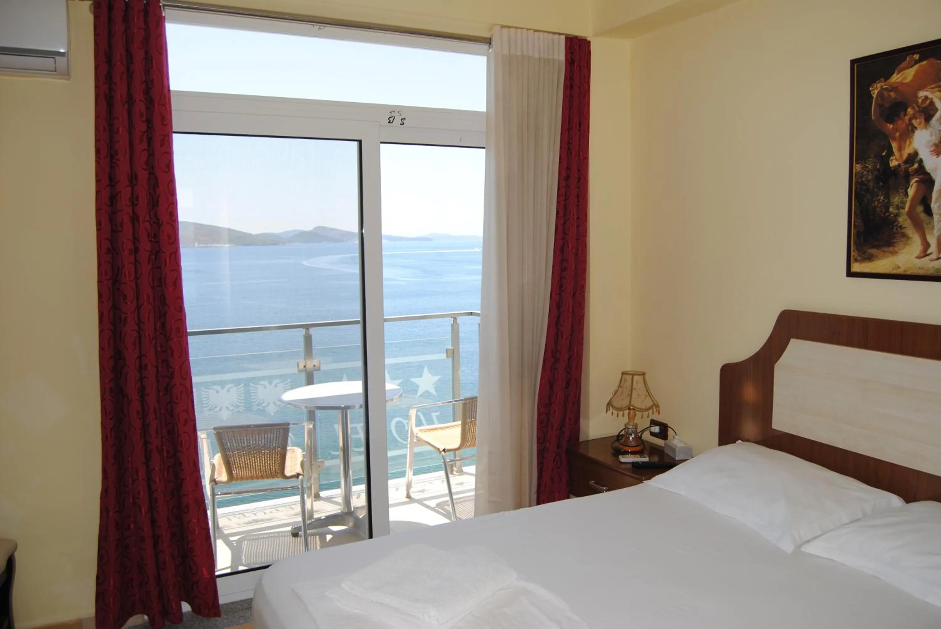 Photo of the whole room in Republika Hotel