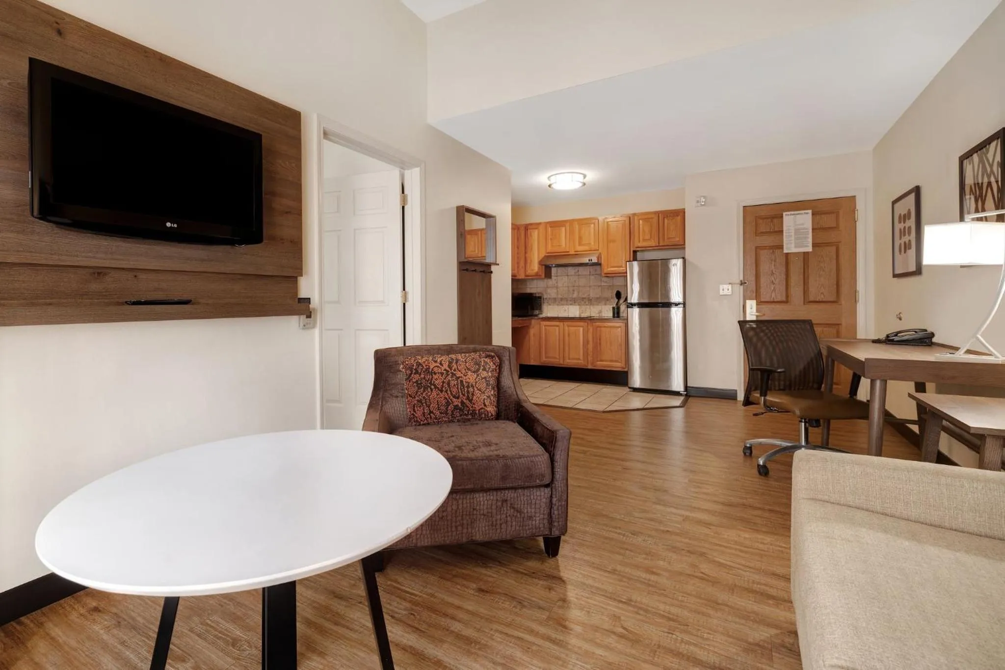 Photo of the whole room in Staybridge Suites Tallahassee I-10 East by IHG