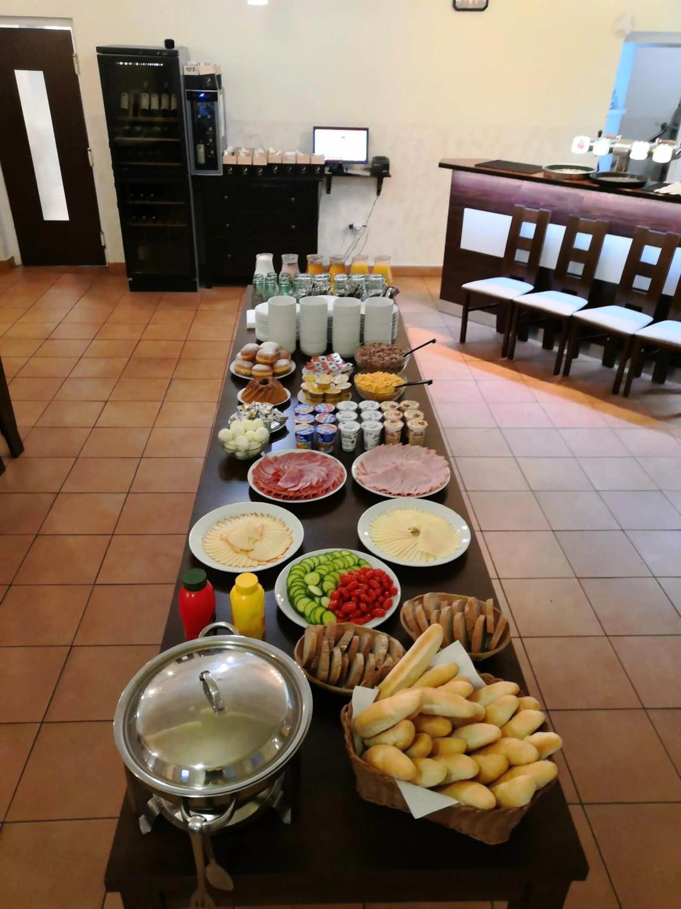 Buffet breakfast in Hotel Zannam