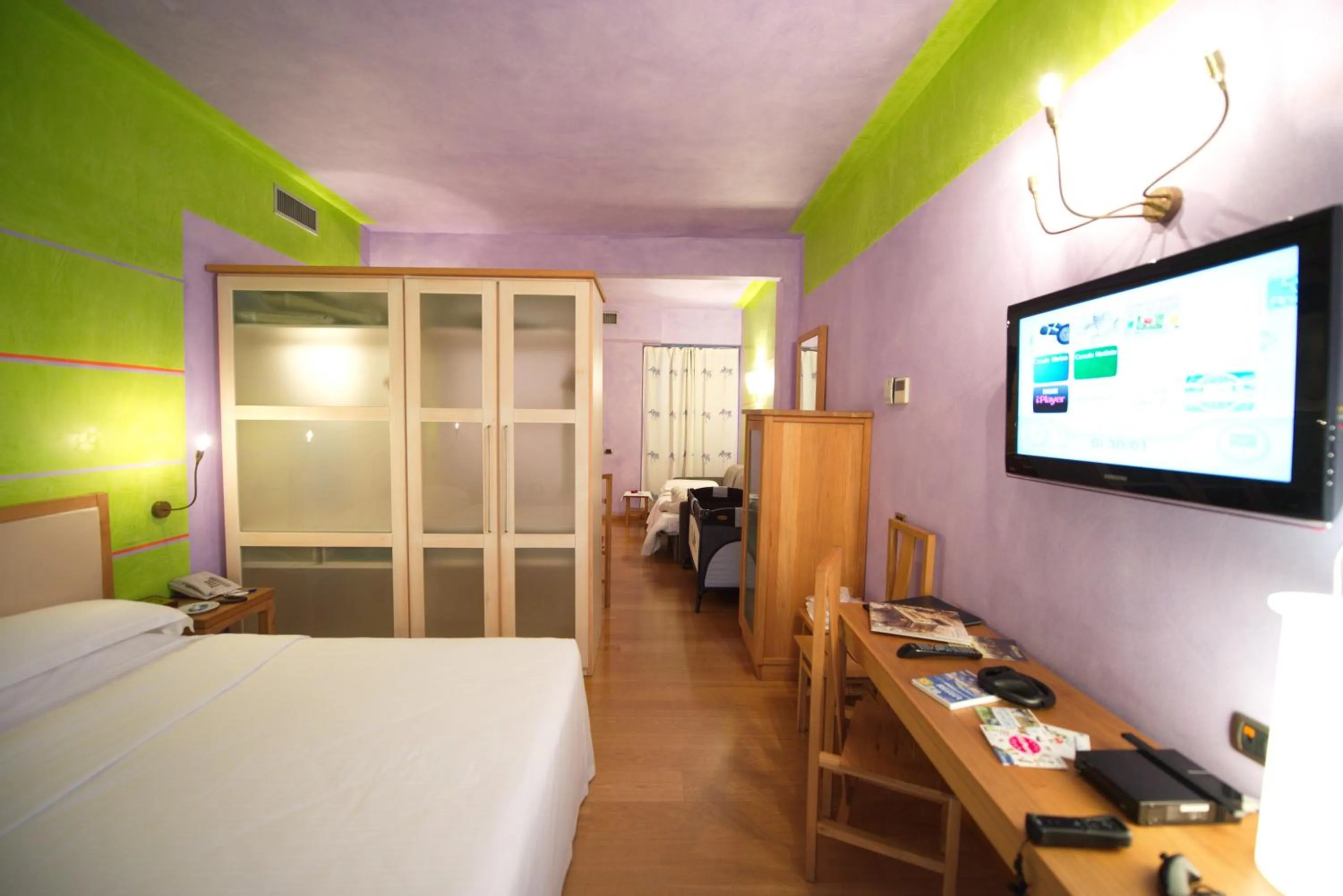 Photo of the whole room, Bed in Appartamenti Porta Nuova 80