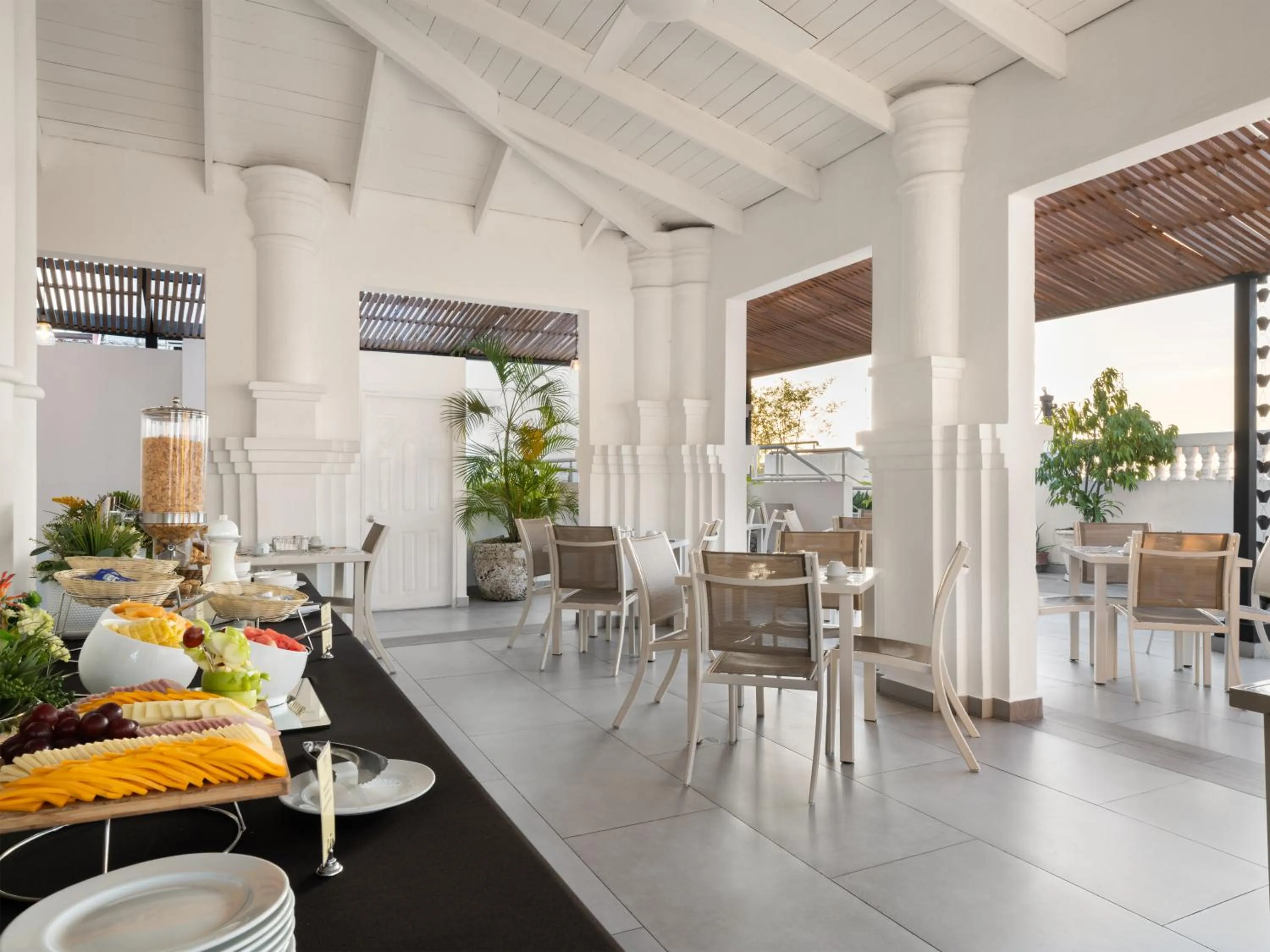 Restaurant/places to eat in Gran Hotel Europa Santo Domingo Trademark Collection by Wyndham