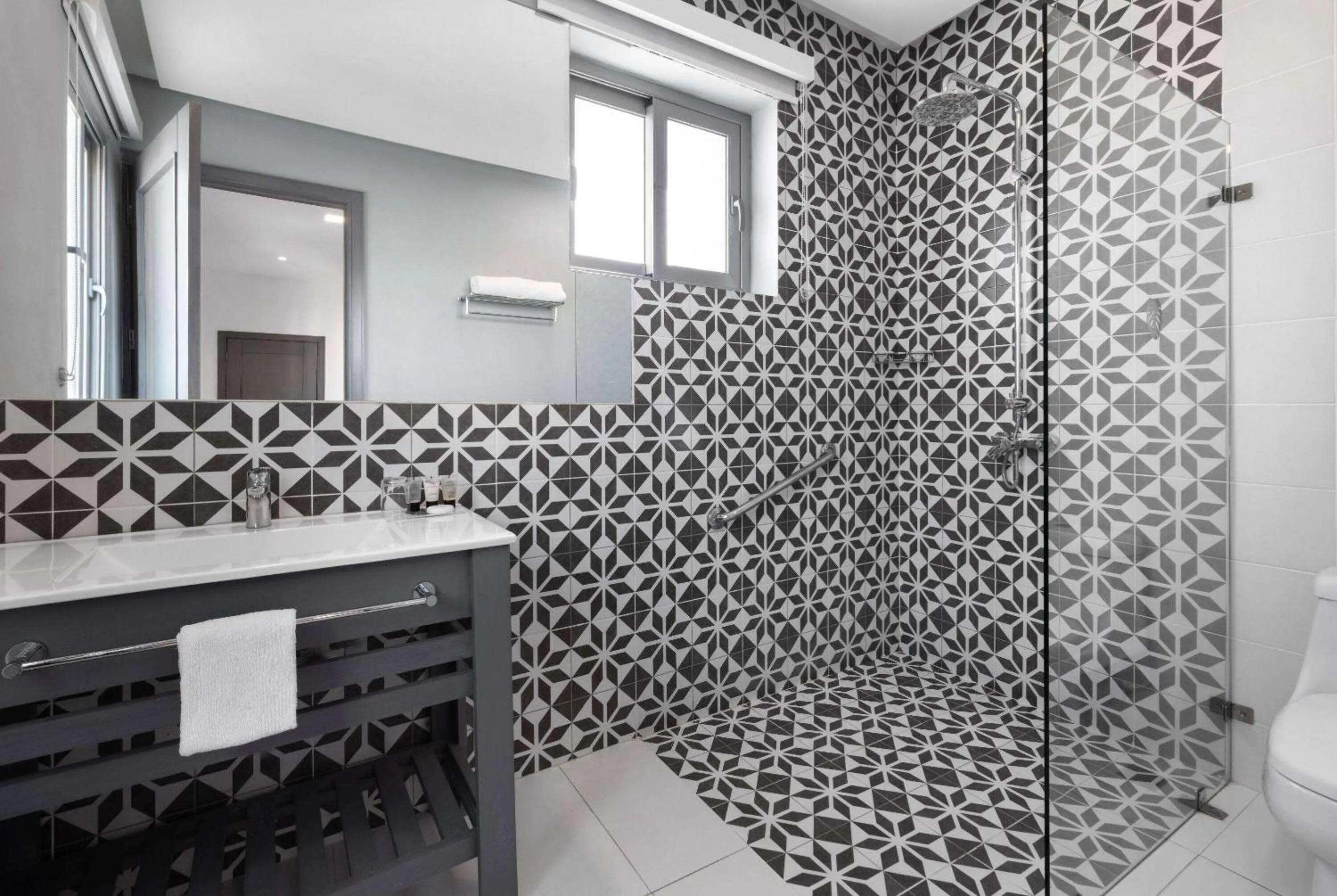 TV and multimedia in Gran Hotel Europa Santo Domingo Trademark Collection by Wyndham