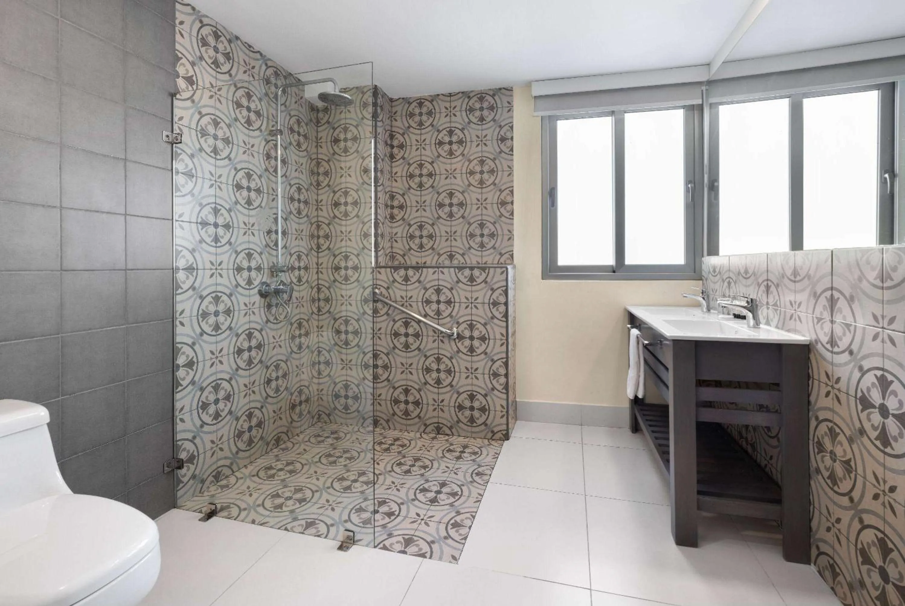 TV and multimedia in Gran Hotel Europa Santo Domingo Trademark Collection by Wyndham