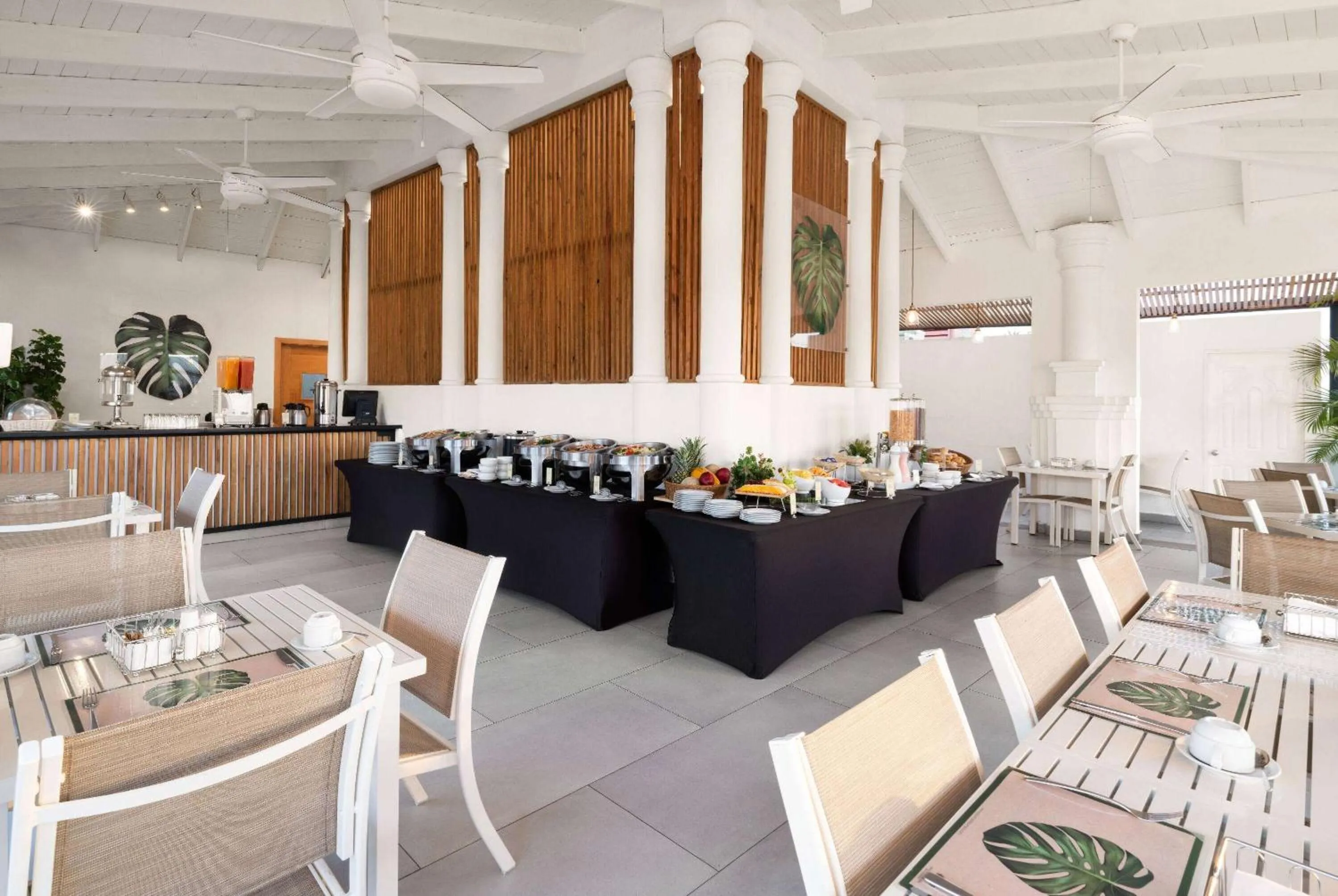 Restaurant/places to eat in Gran Hotel Europa Santo Domingo Trademark Collection by Wyndham