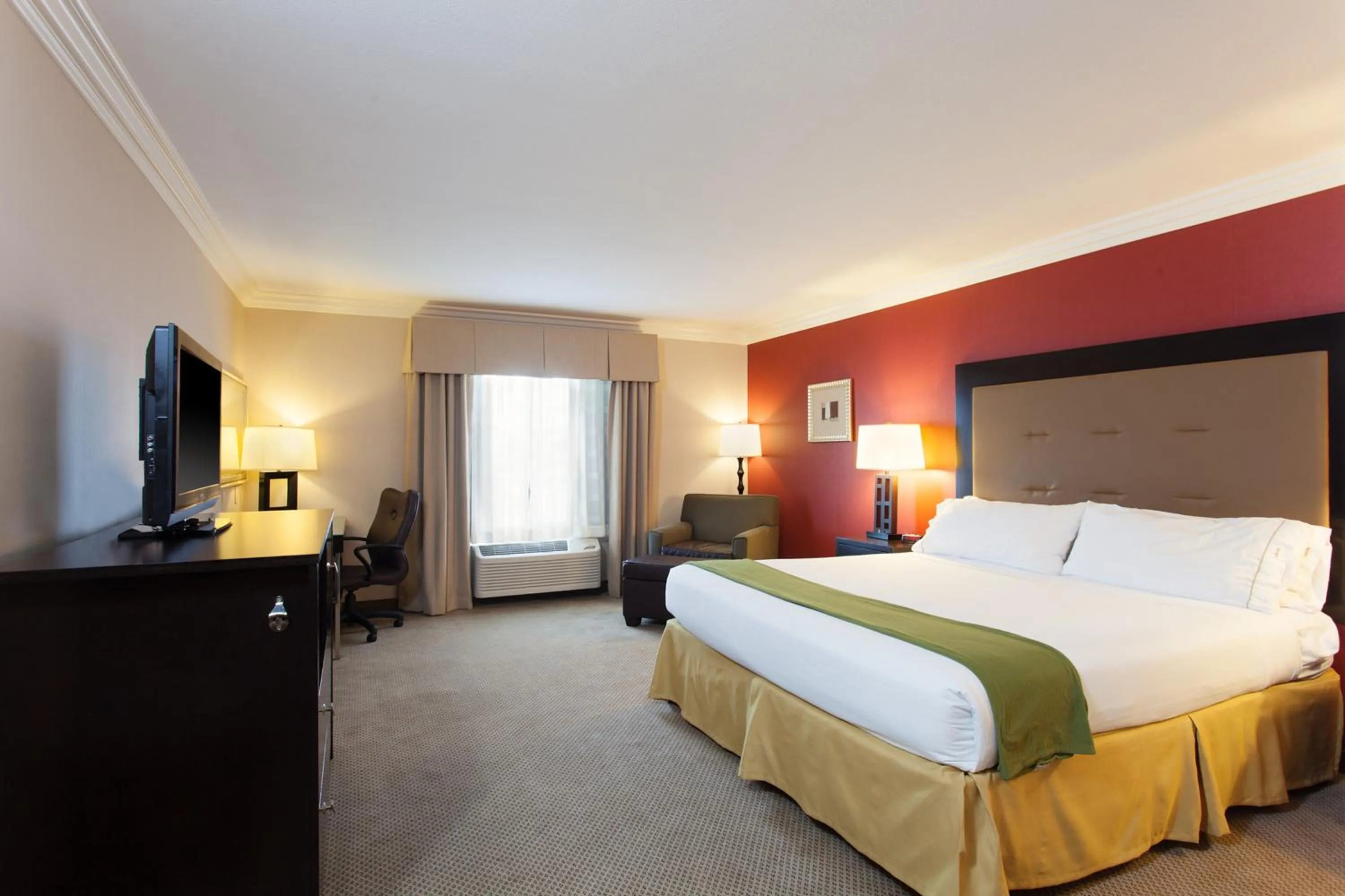 Photo of the whole room, Bed in Holiday Inn Express Hotel & Suites Twentynine Palms by IHG