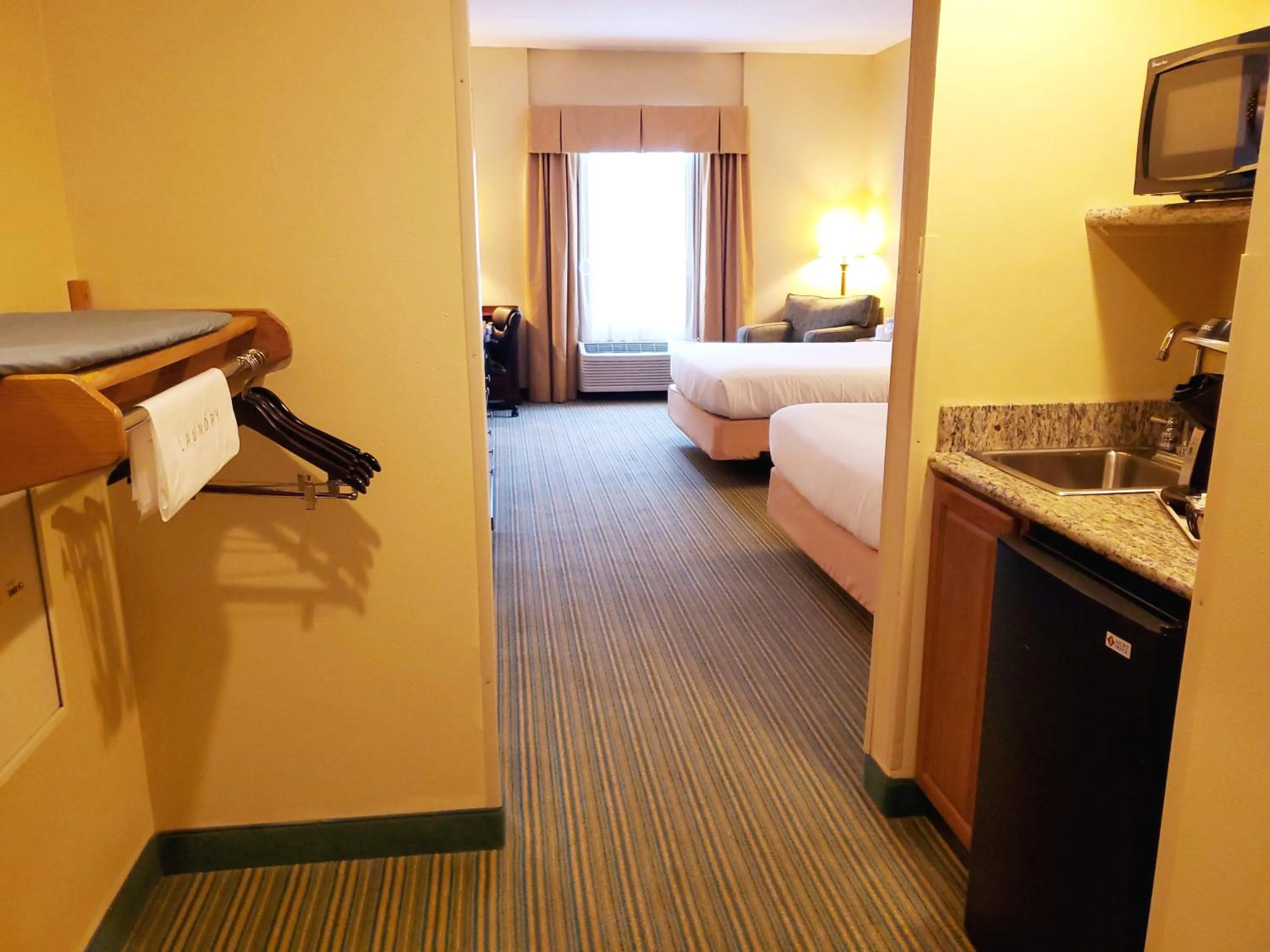 Coffee/tea facilities, Bed in Beach Boutique Hotel