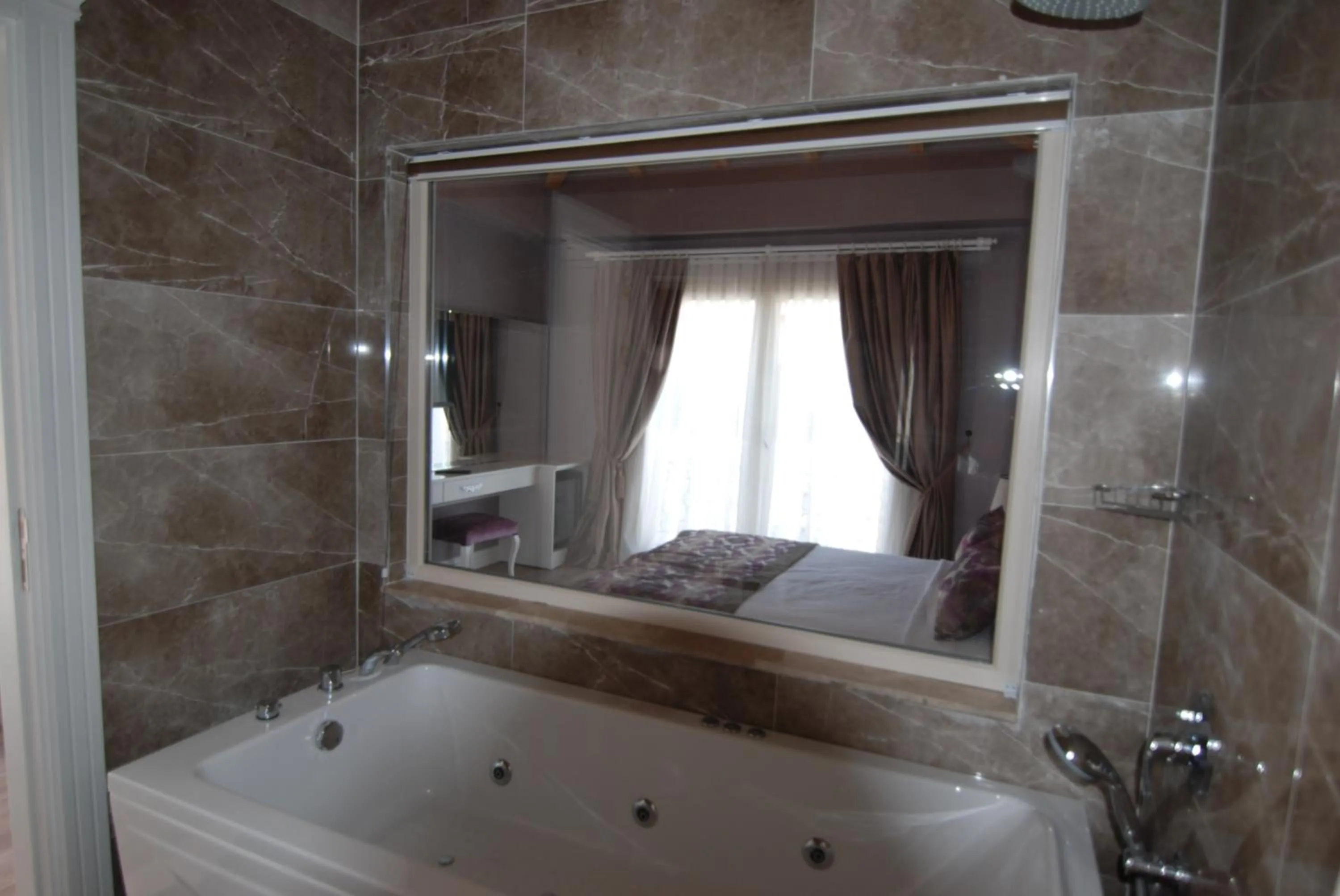 Shower, Bed in Alaçatı The Design Hotel