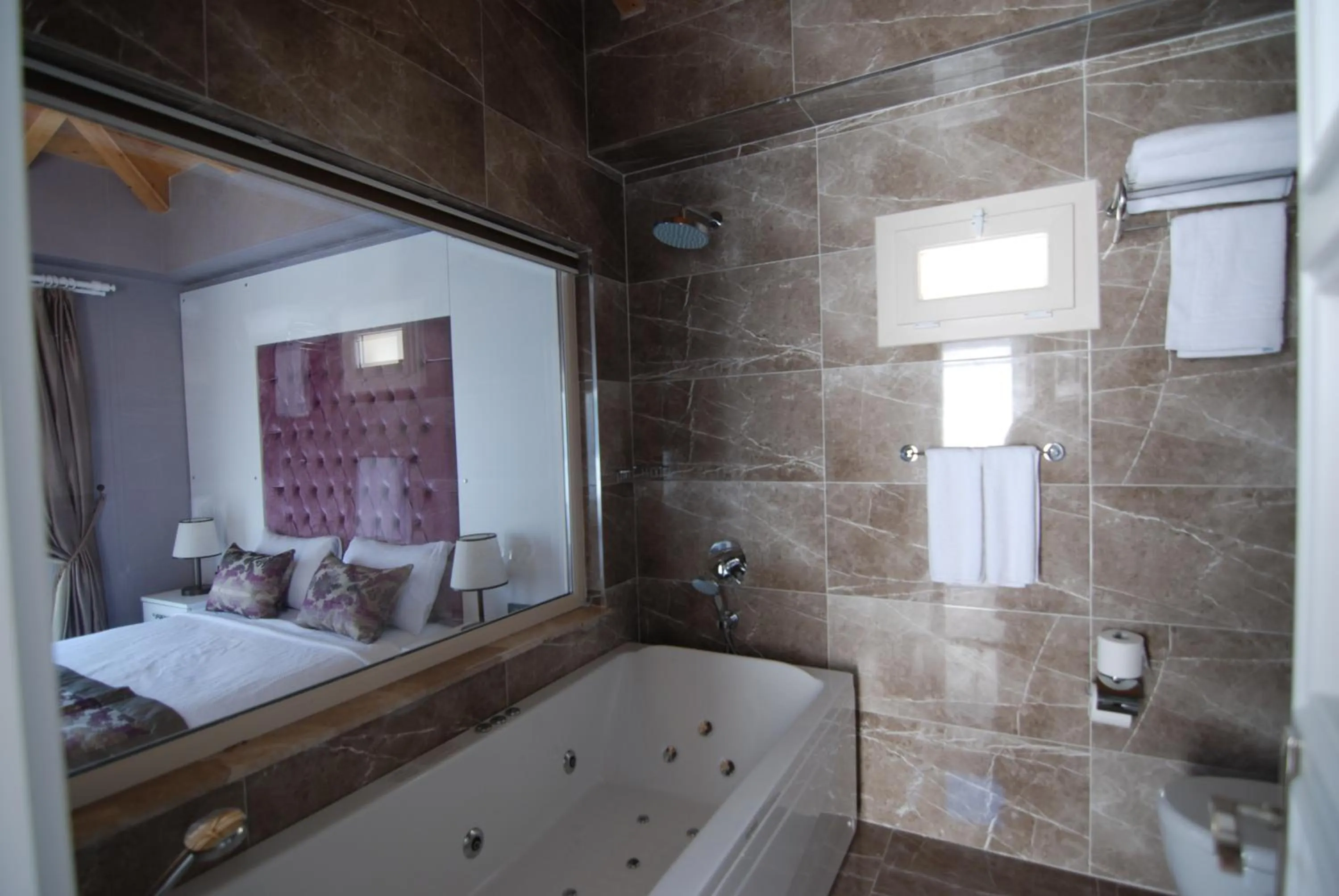 Bathroom, Bed in Alaçatı The Design Hotel