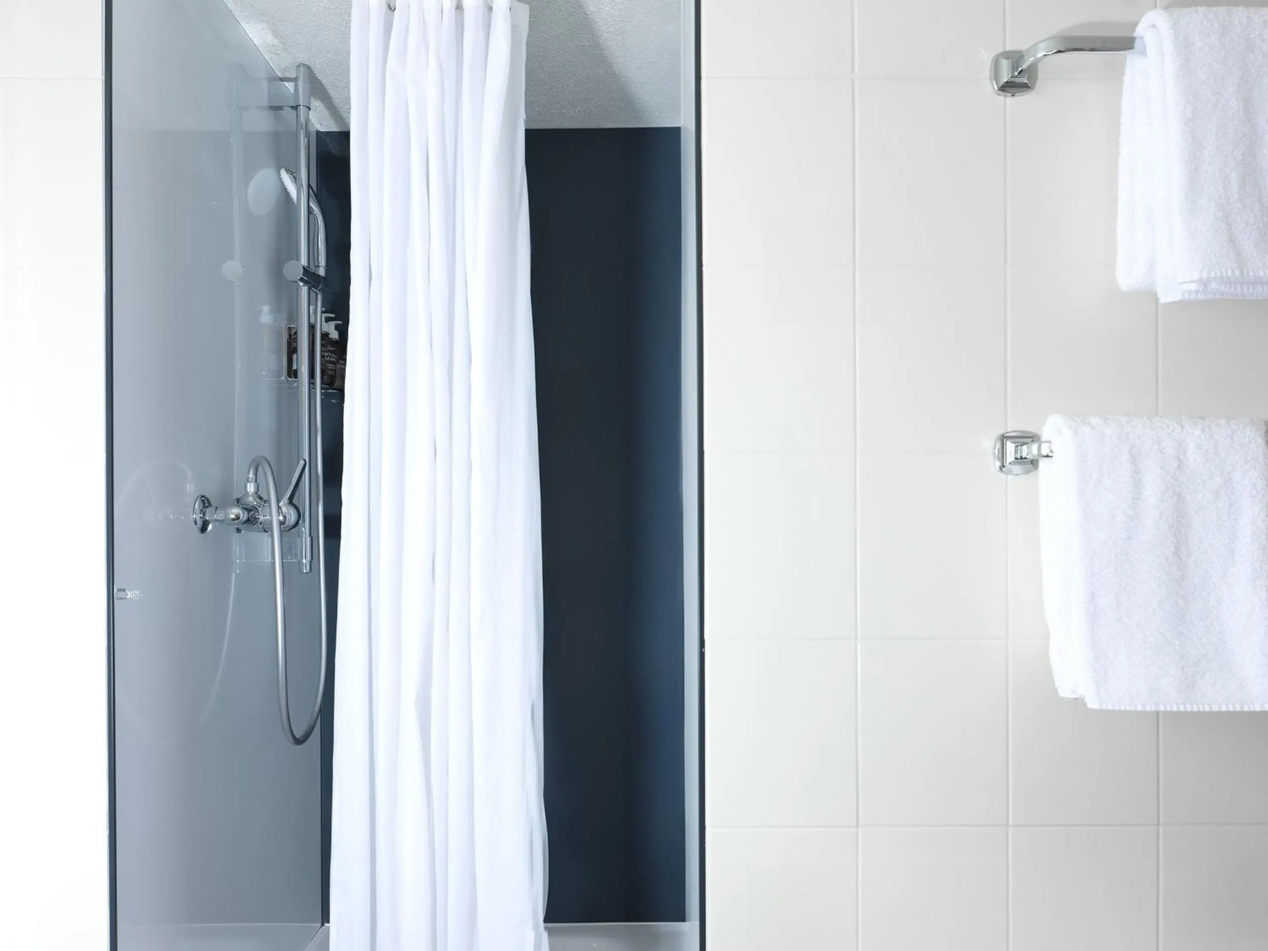 Shower in Beausite Park Hotel & Spa