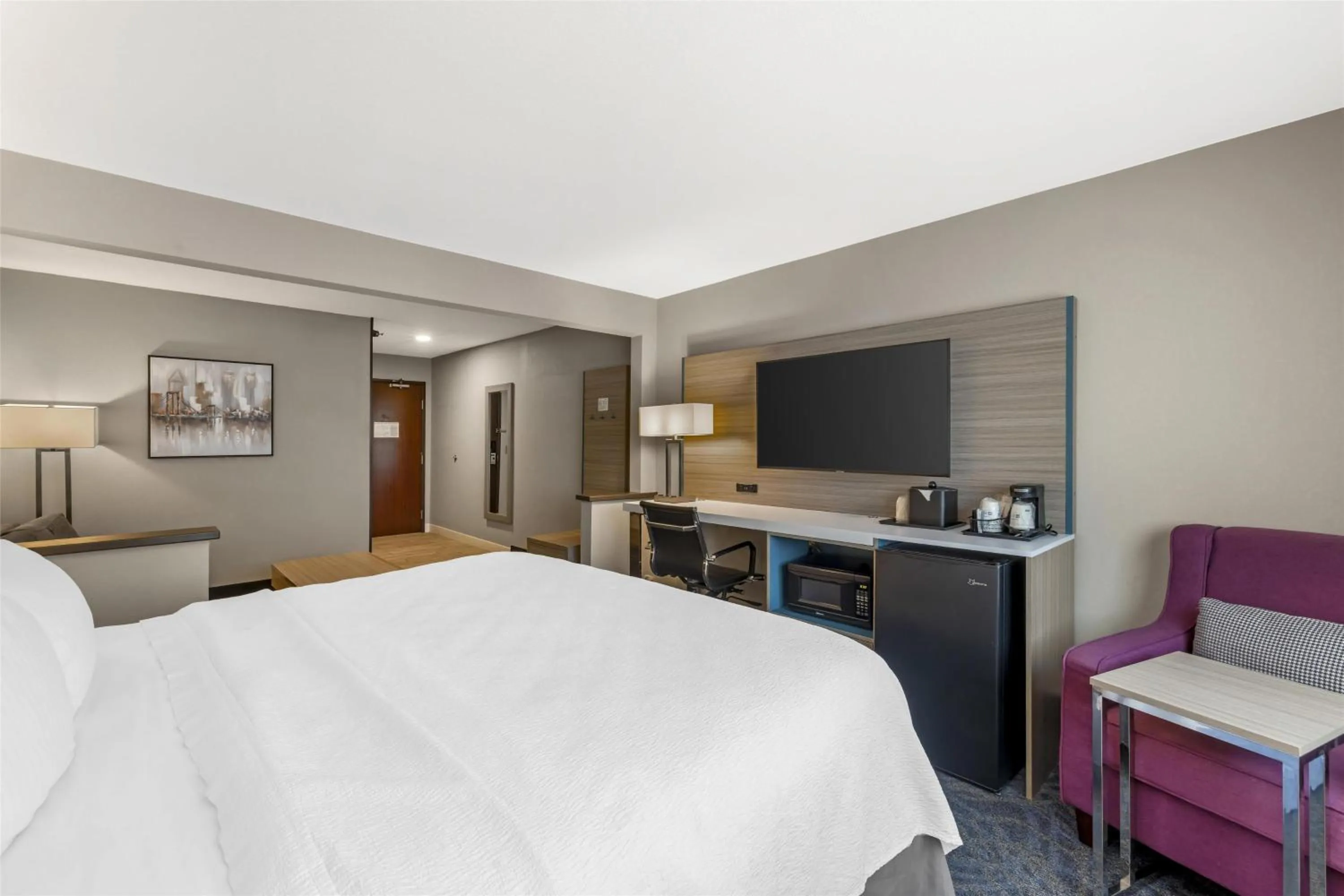 Photo of the whole room, Bed in Best Western Independence Kansas City