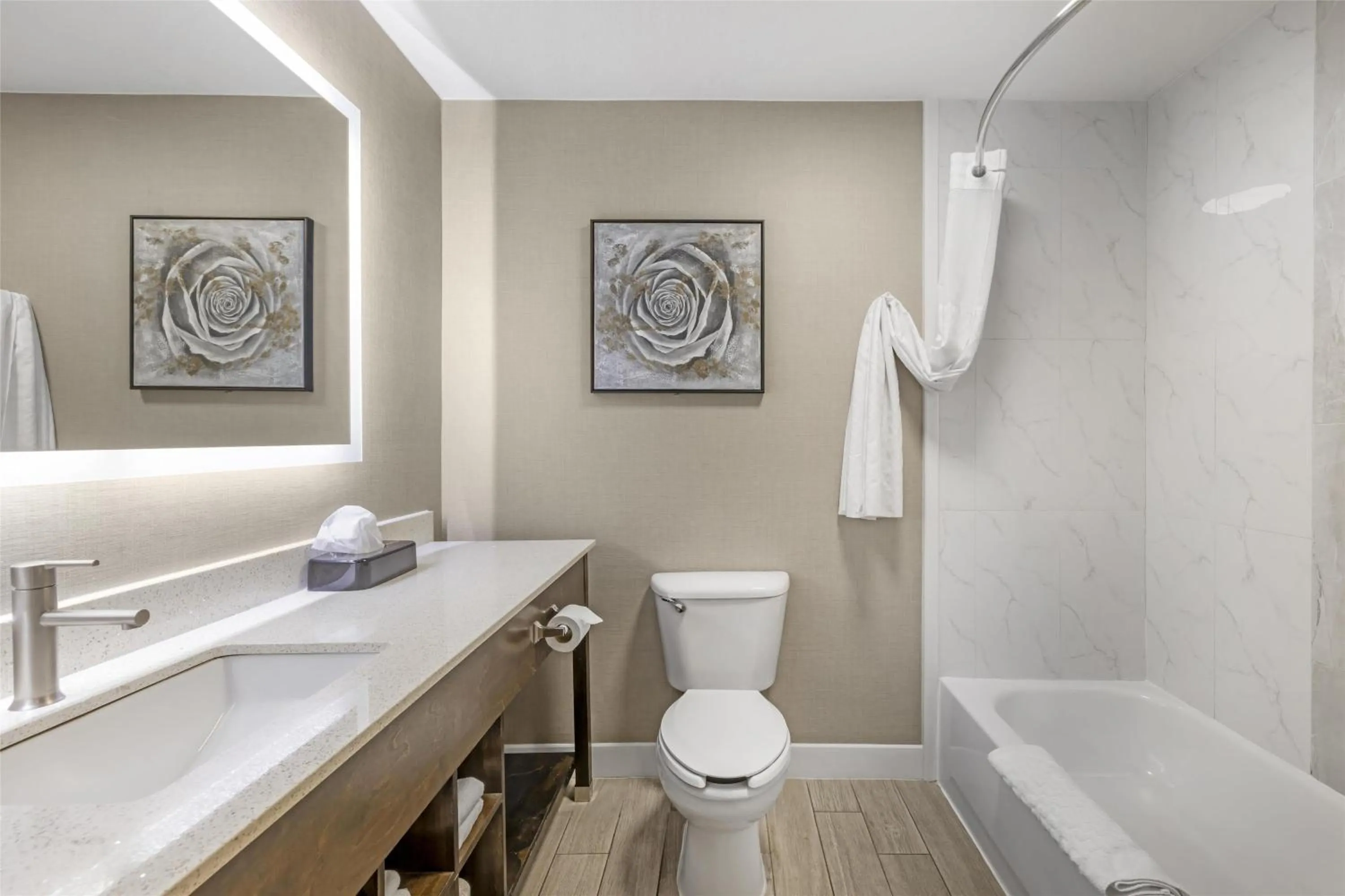 Bathroom in Best Western Independence Kansas City