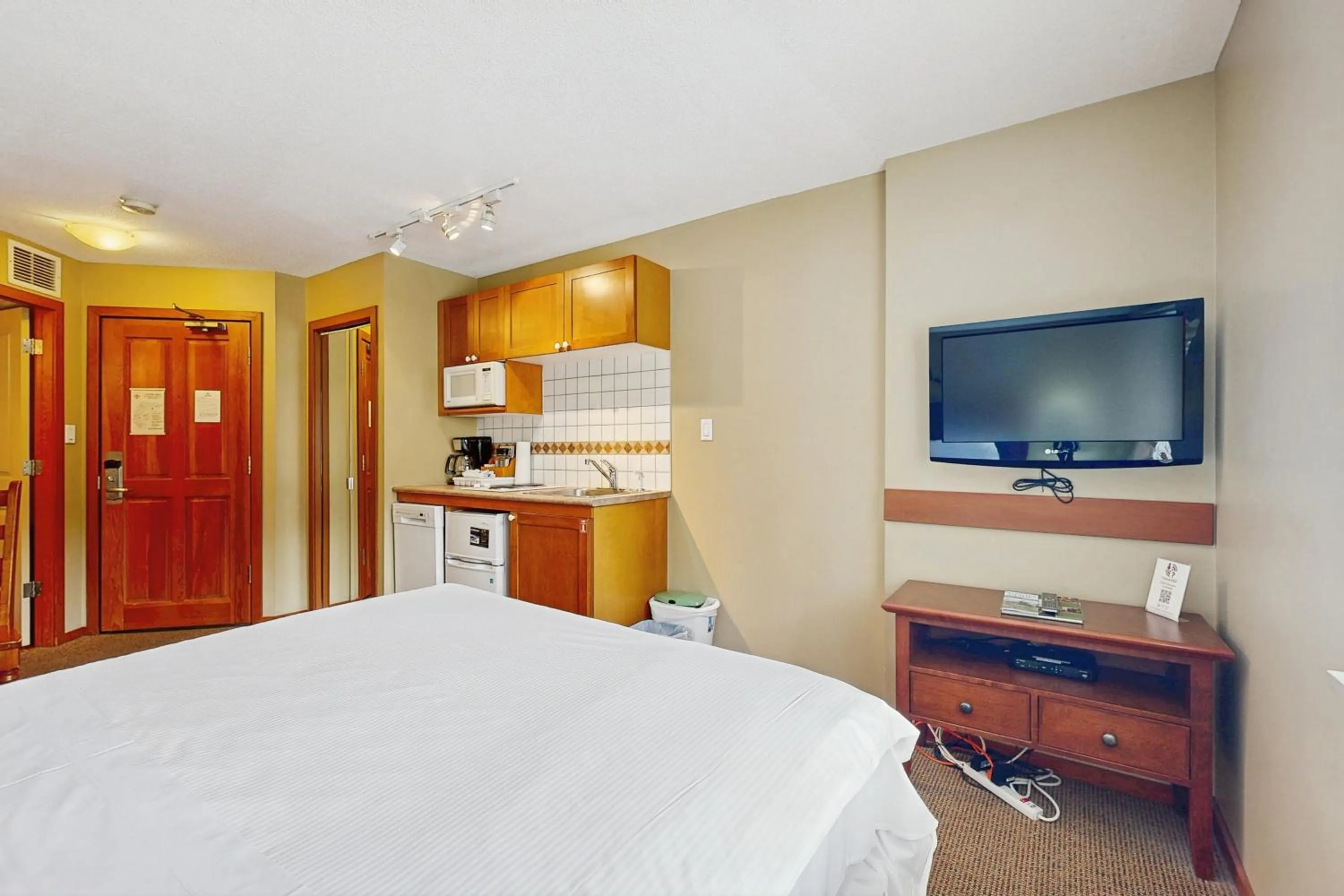 Bed in Cascade Lodge