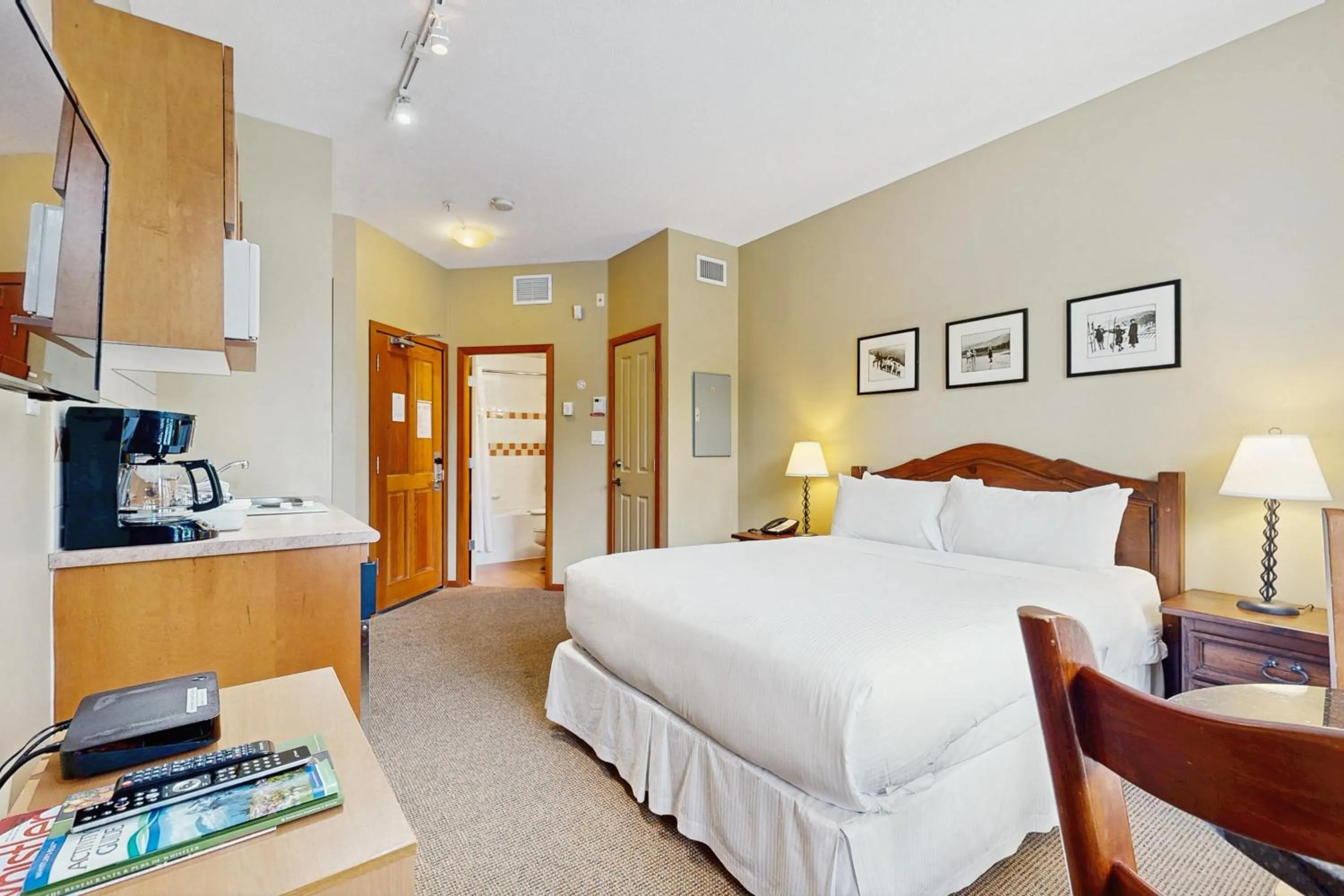 Bed in Cascade Lodge