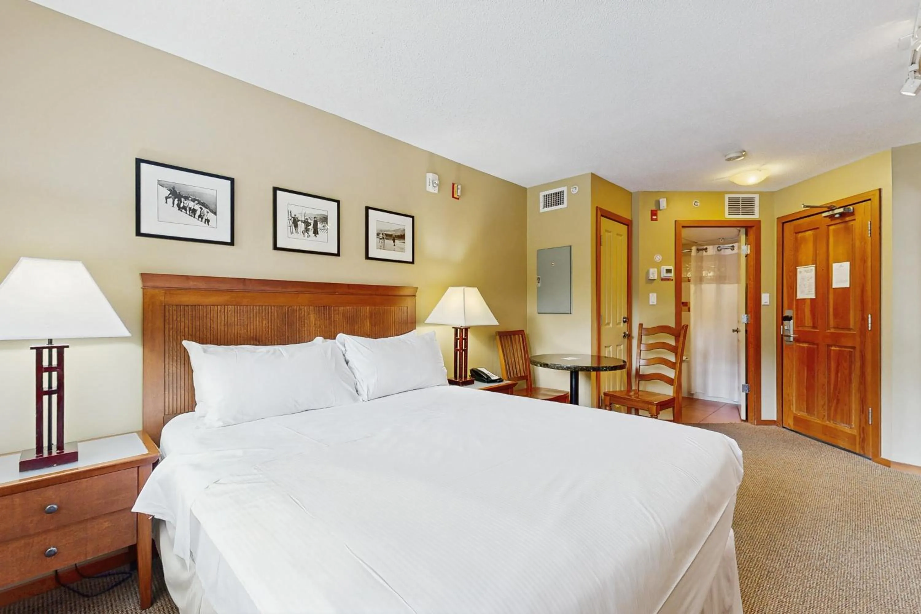 Bed in Cascade Lodge