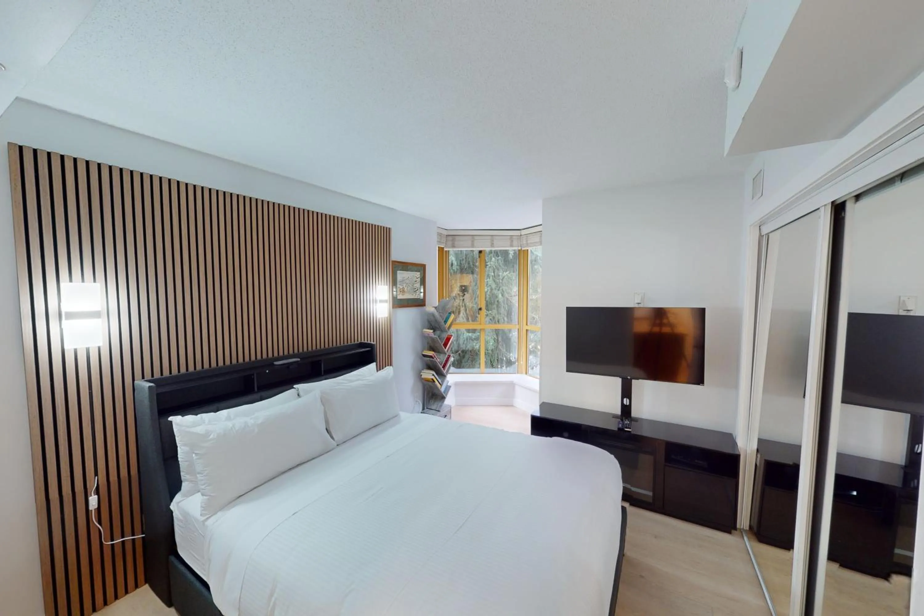 Bed in Cascade Lodge