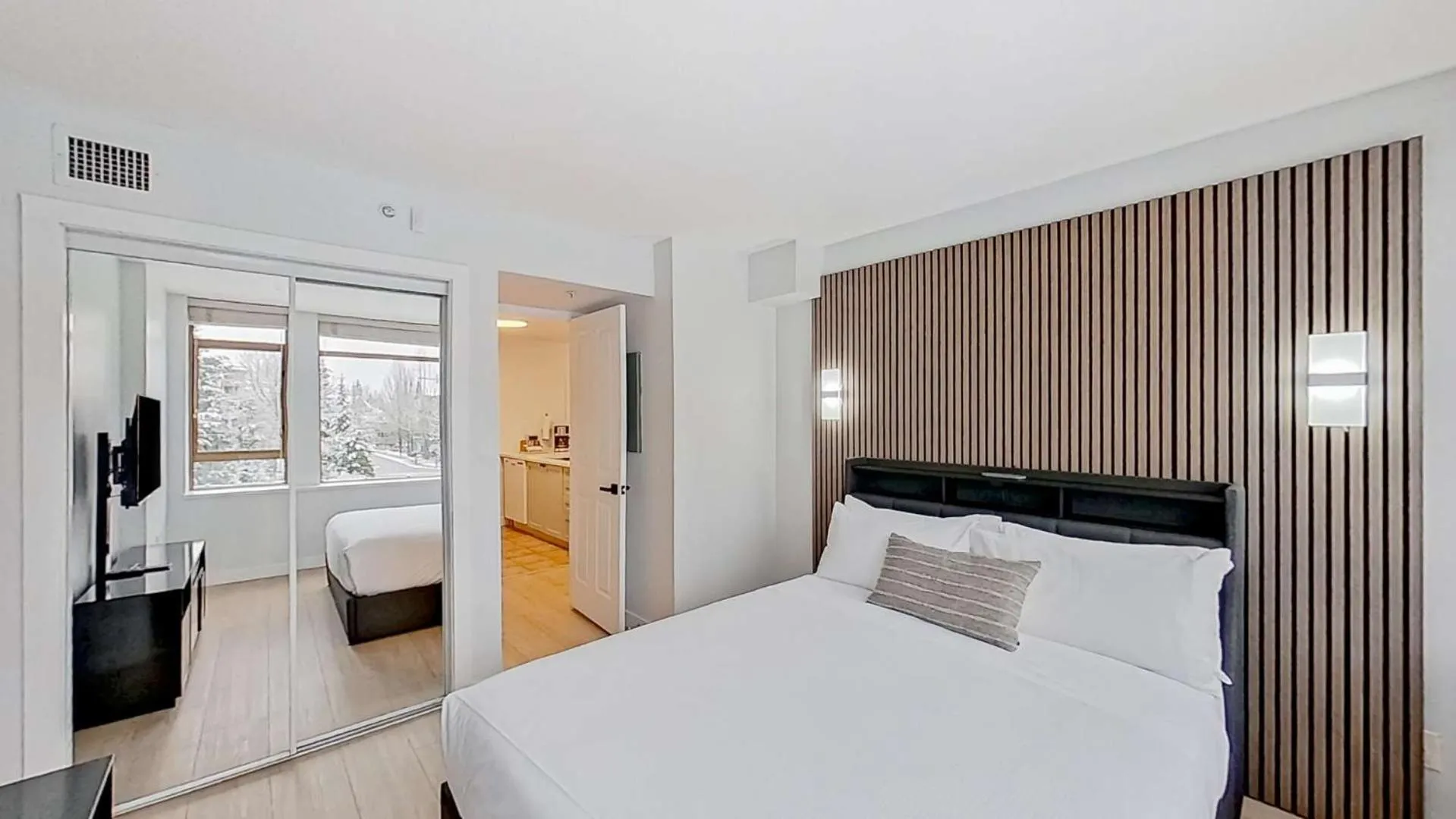 Bed in Cascade Lodge