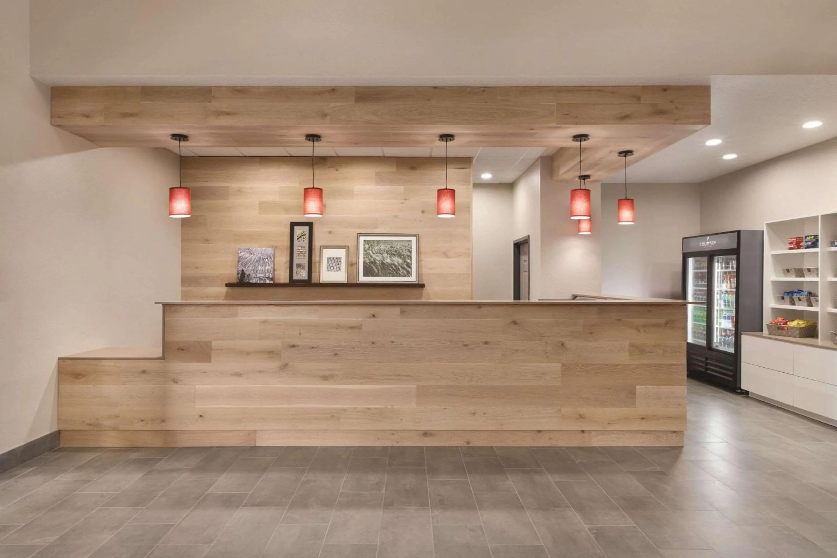 Lobby or reception in Country Inn & Suites by Radisson, RJ Stadium - Tampa Airport East