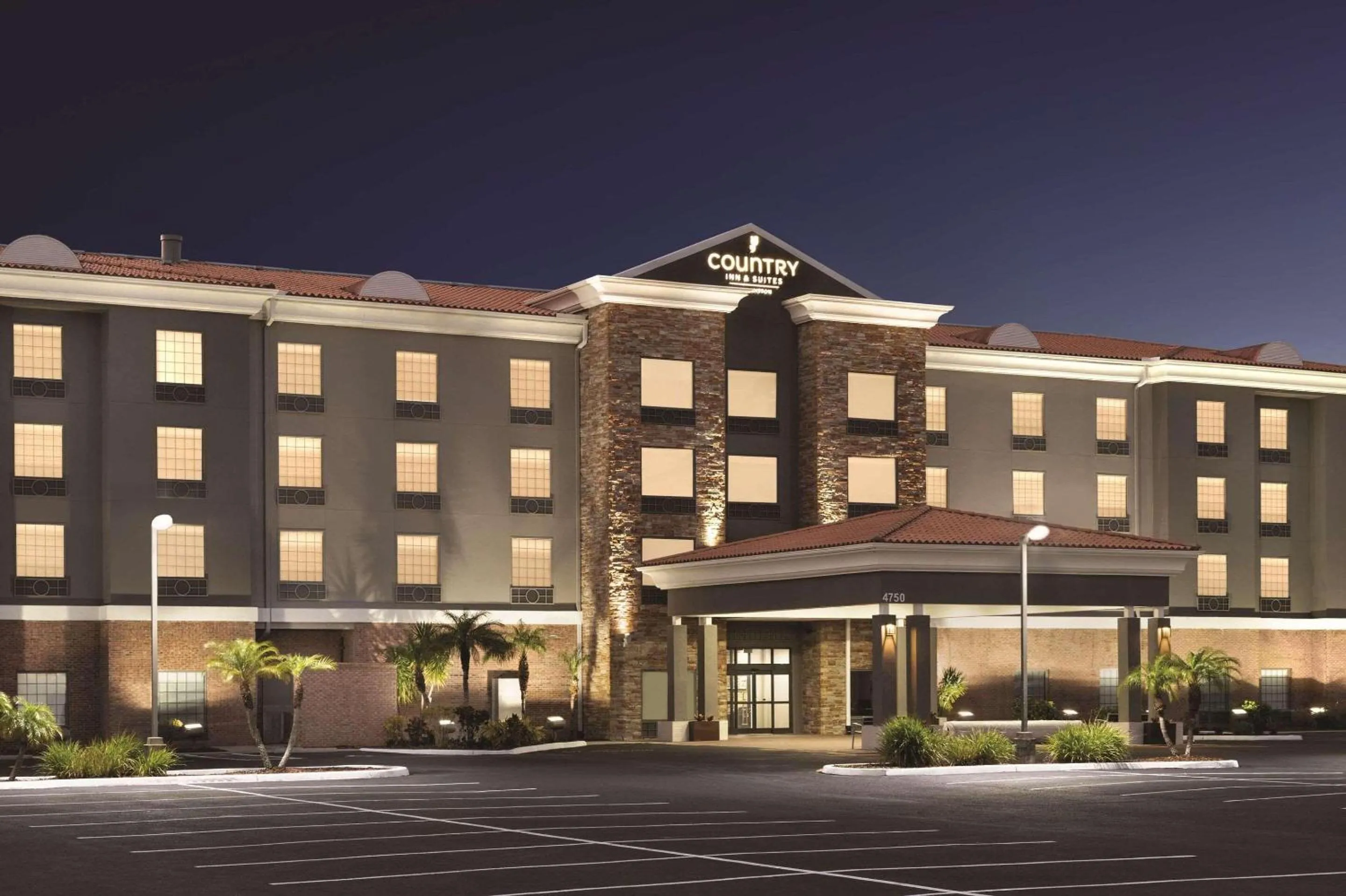 Property building in Country Inn & Suites by Radisson, RJ Stadium - Tampa Airport East