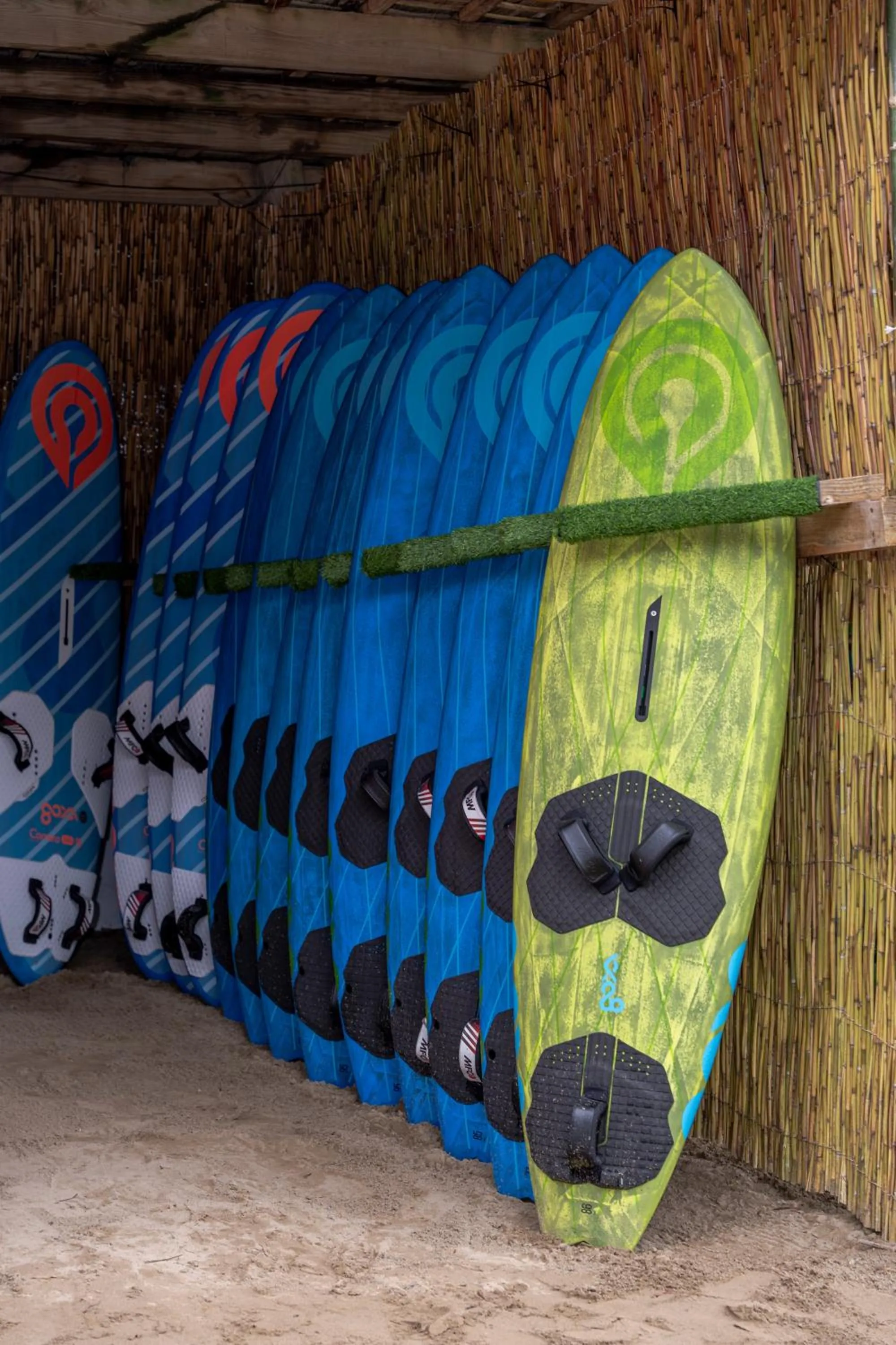 Windsurfing in Hotel Villa Taina