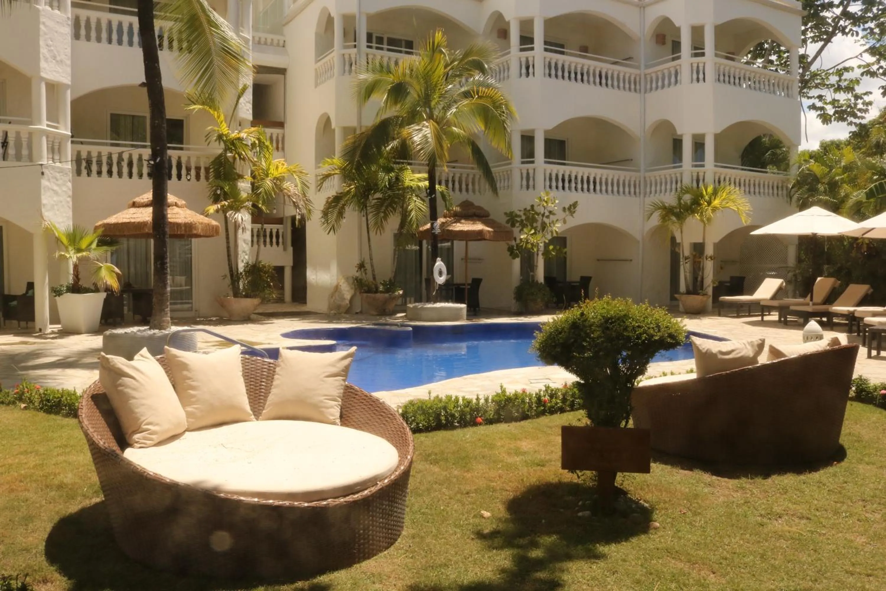 Pool view in Hotel Villa Taina