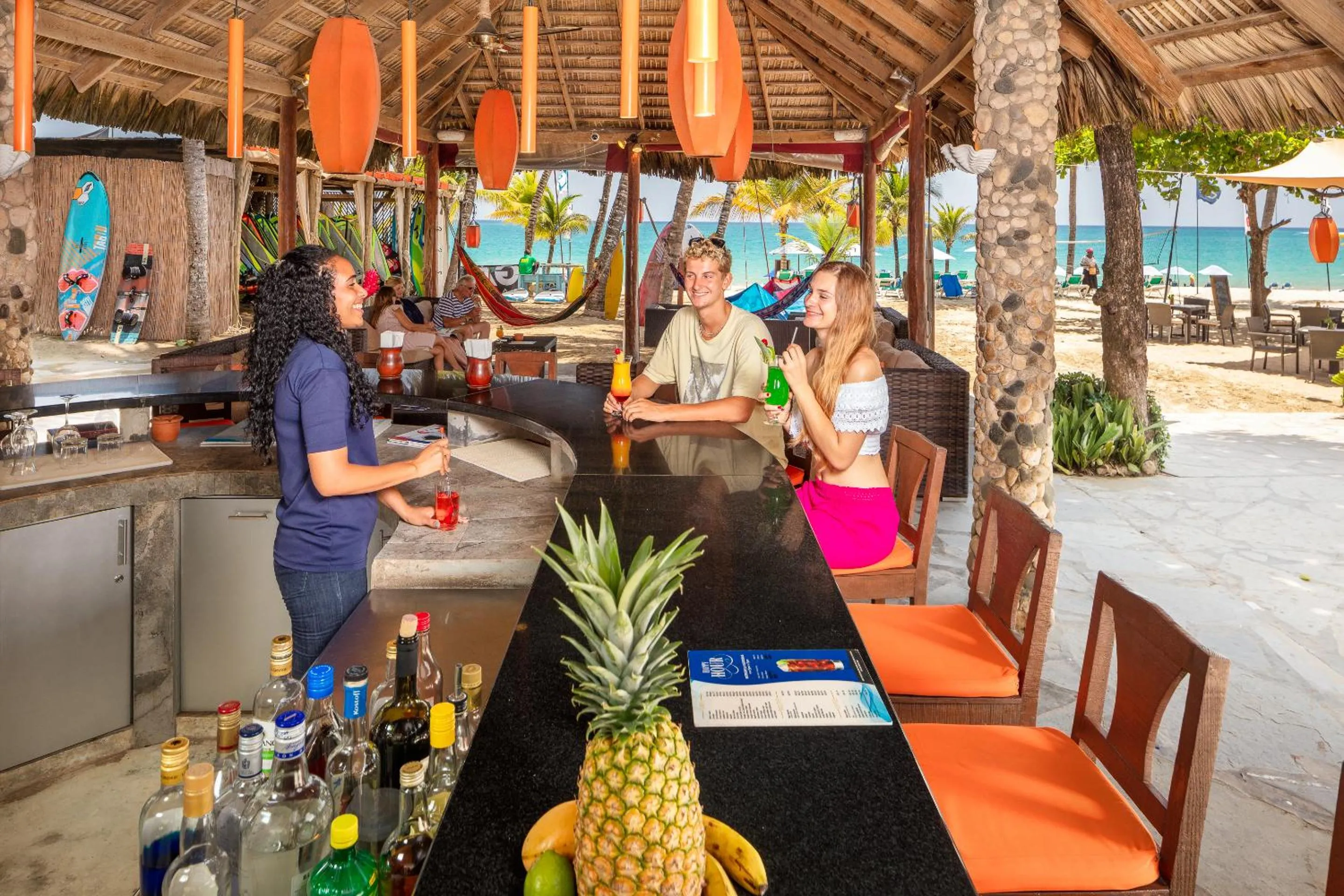 Restaurant/places to eat in Hotel Villa Taina