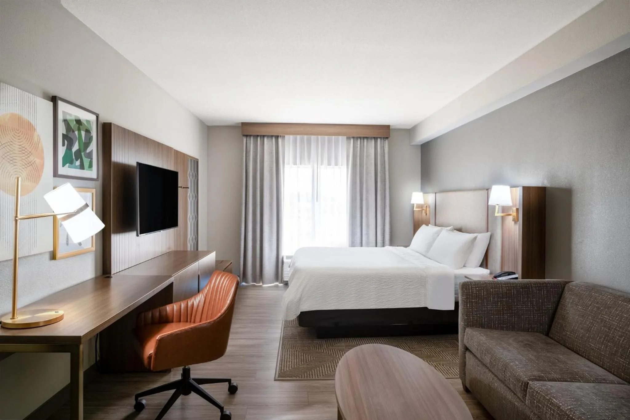 Photo of the whole room, Bed in Holiday Inn Blytheville by IHG