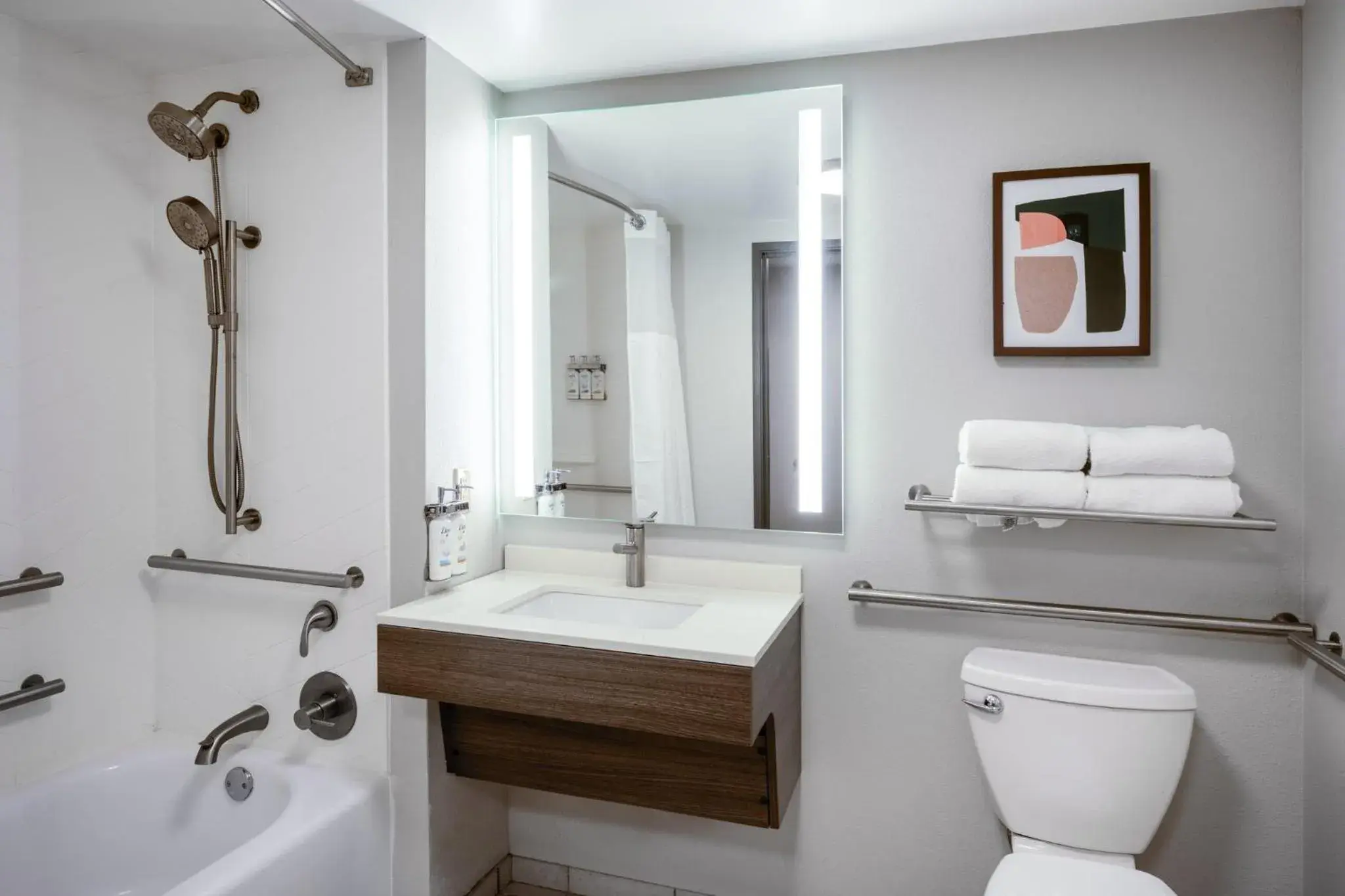 King Room - Mobility Access/Hearing Accessible in Holiday Inn Blytheville by IHG King Room - Mobility Access/Hearing Accessible in Holiday Inn Blytheville by IHG