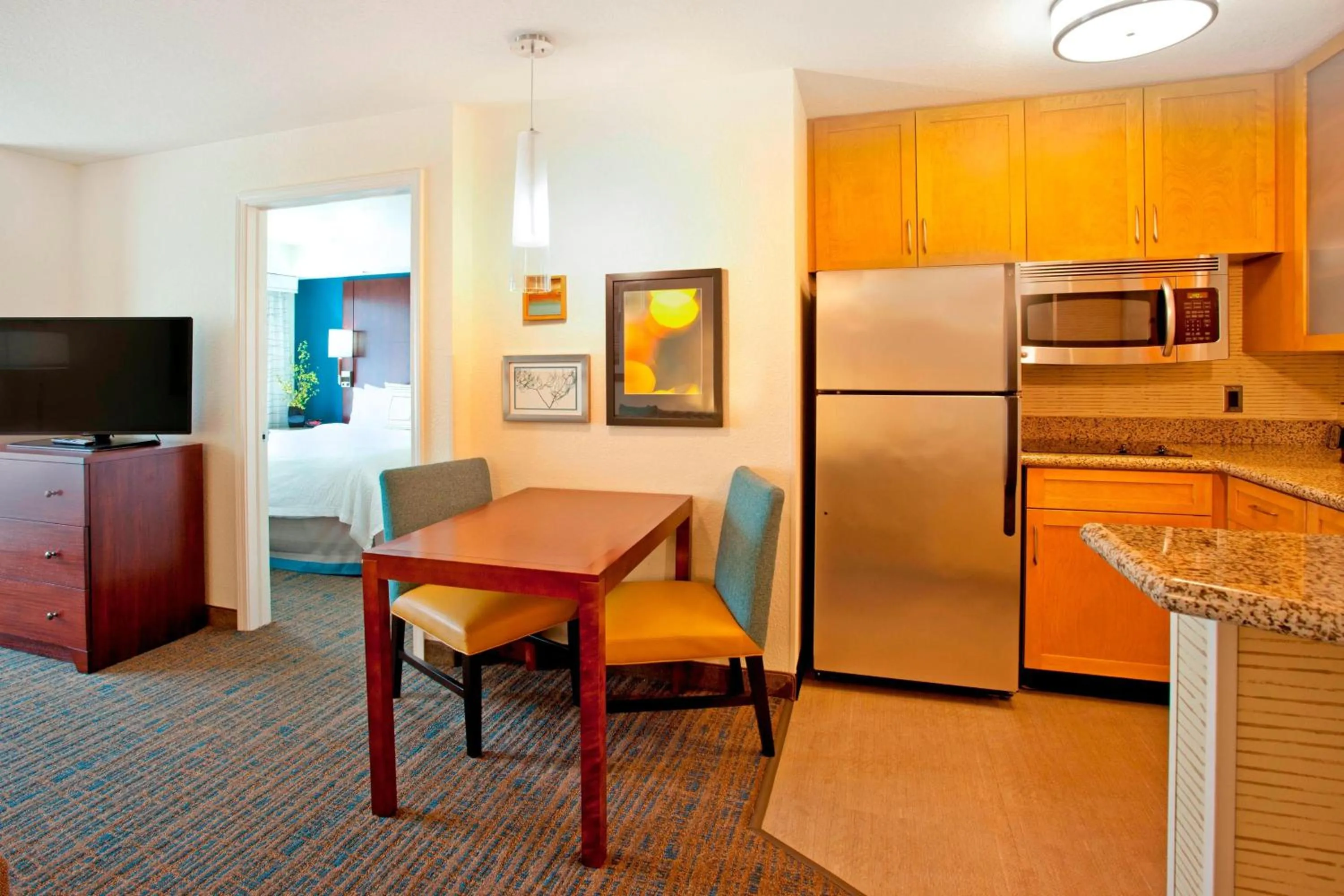 Bedroom in Residence Inn by Marriott Portland Airport at Cascade Station