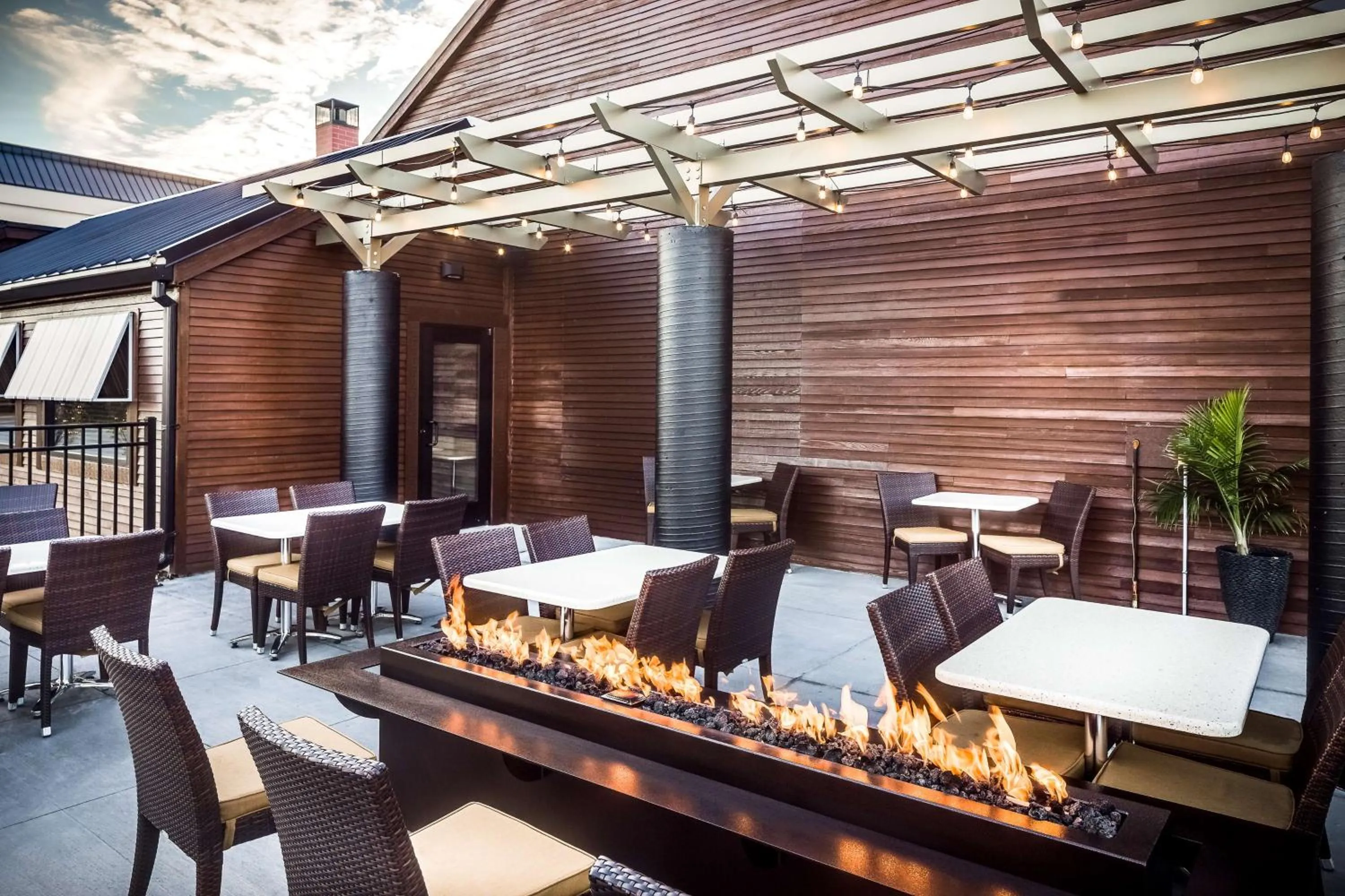 Restaurant/places to eat in Hampton Inn Iowa City/Coralville