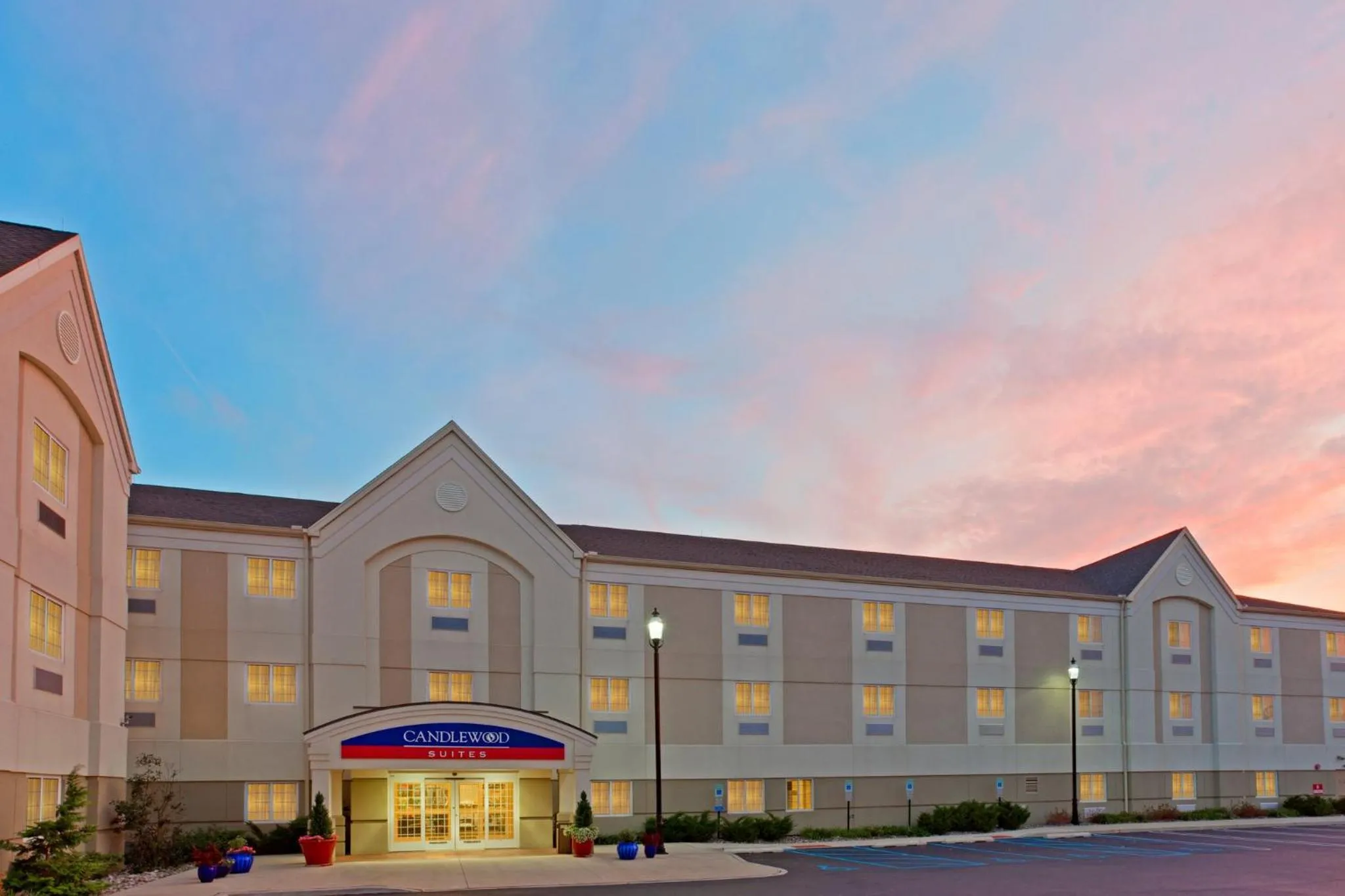 Property building in Candlewood Suites Bordentown-Trenton by IHG