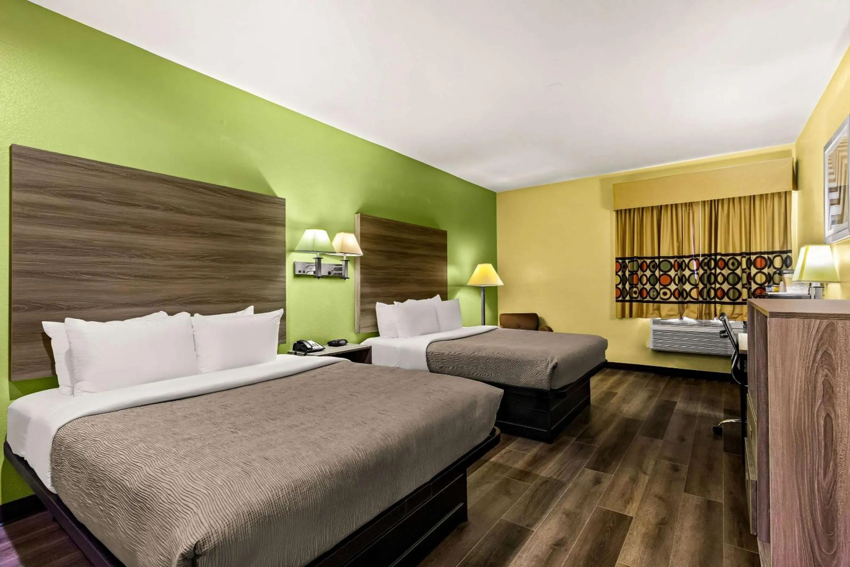 Bedroom, Bed in Quality Inn Bay City TX