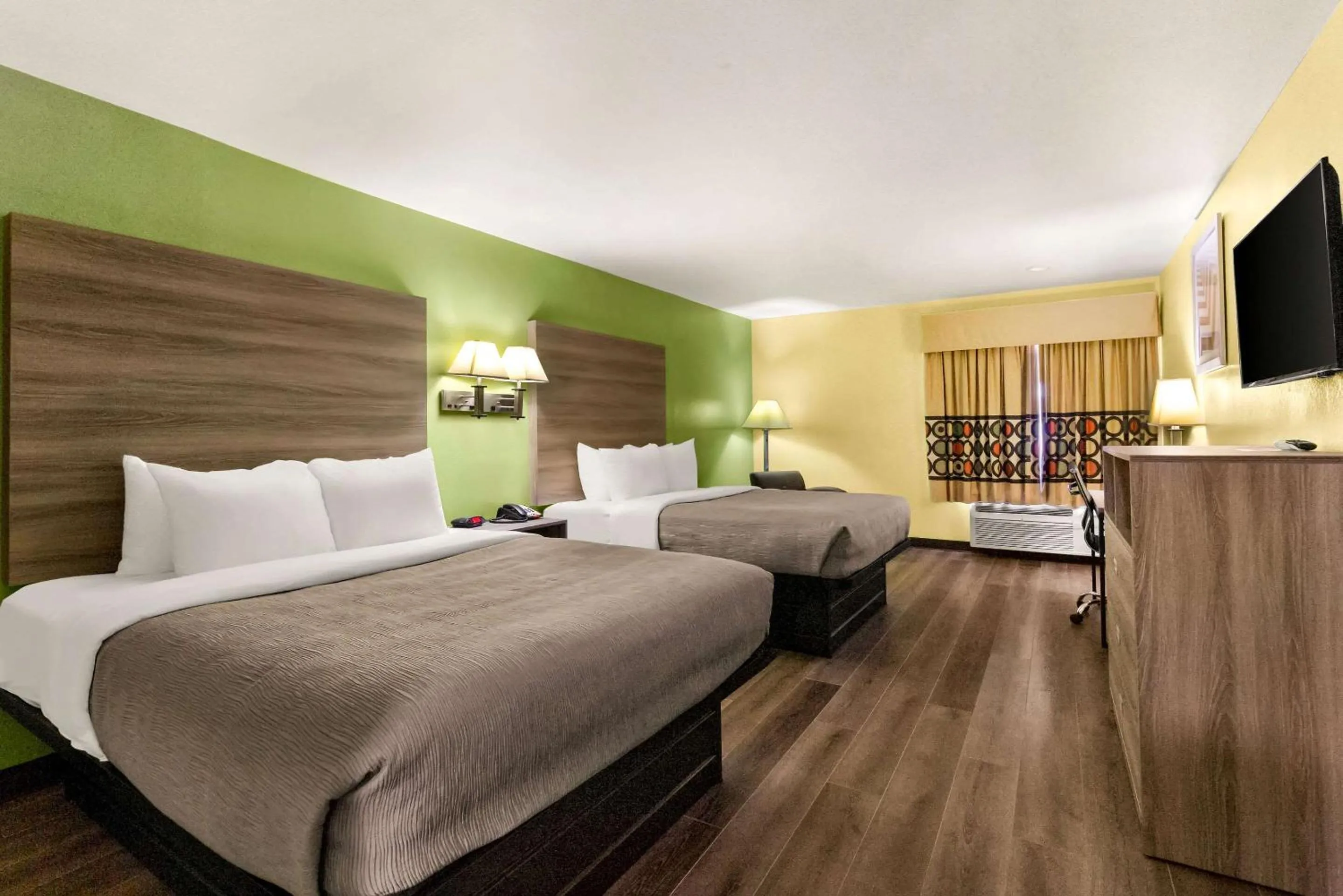 Bedroom, Bed in Quality Inn Bay City TX