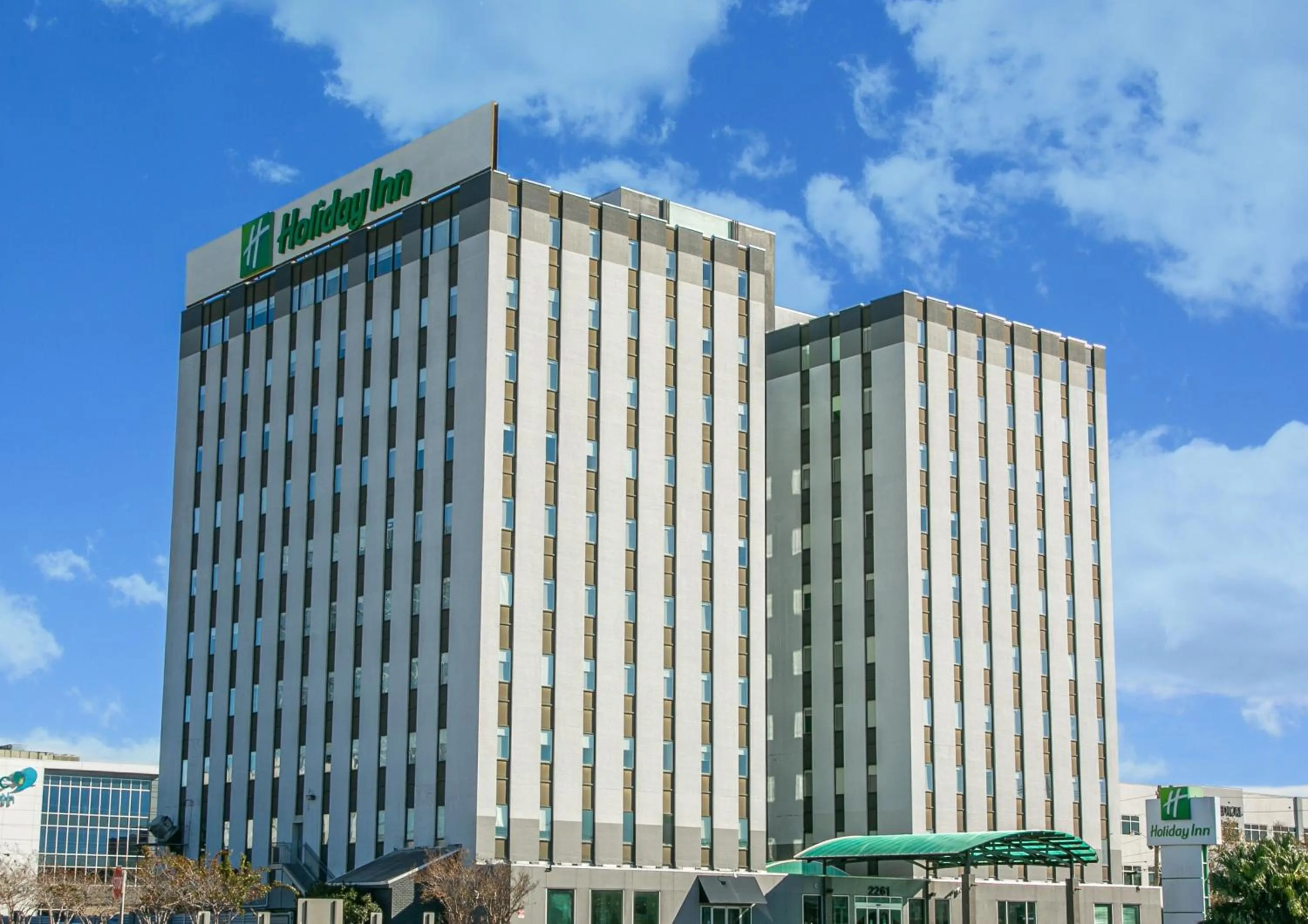 Property building in Holiday Inn Metairie New Orleans by IHG