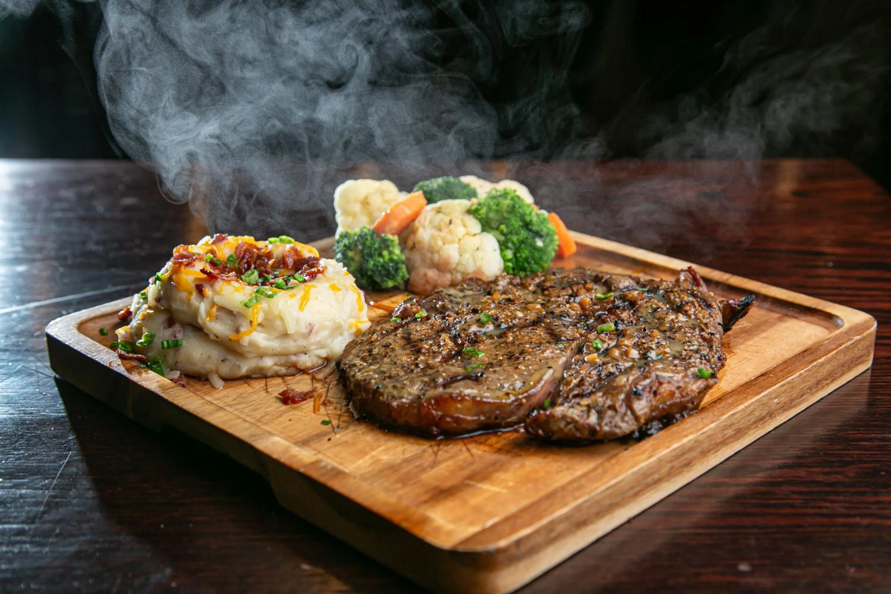 Restaurant/places to eat in Holiday Inn Metairie New Orleans by IHG