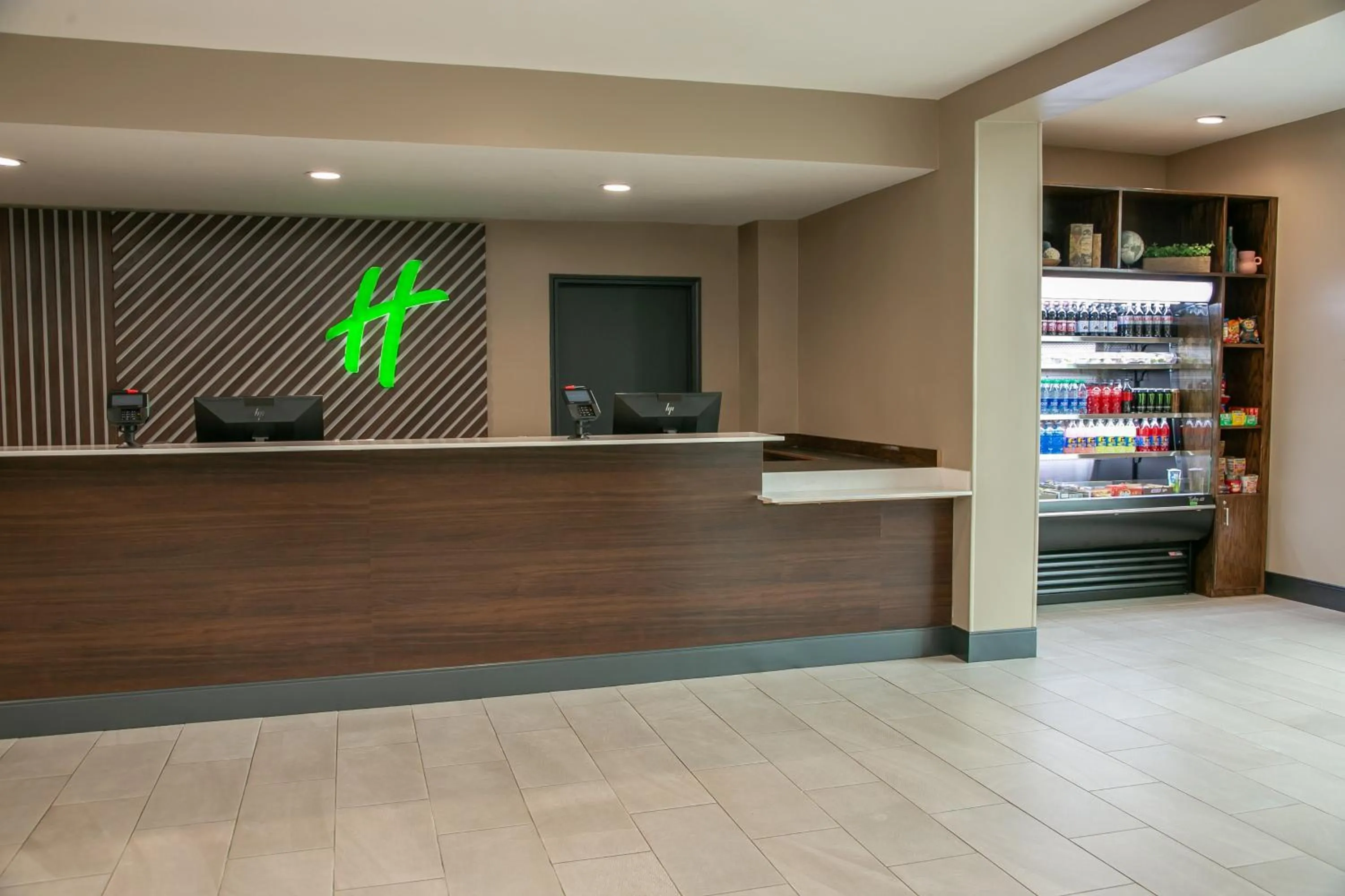 Property building in Holiday Inn Metairie New Orleans by IHG