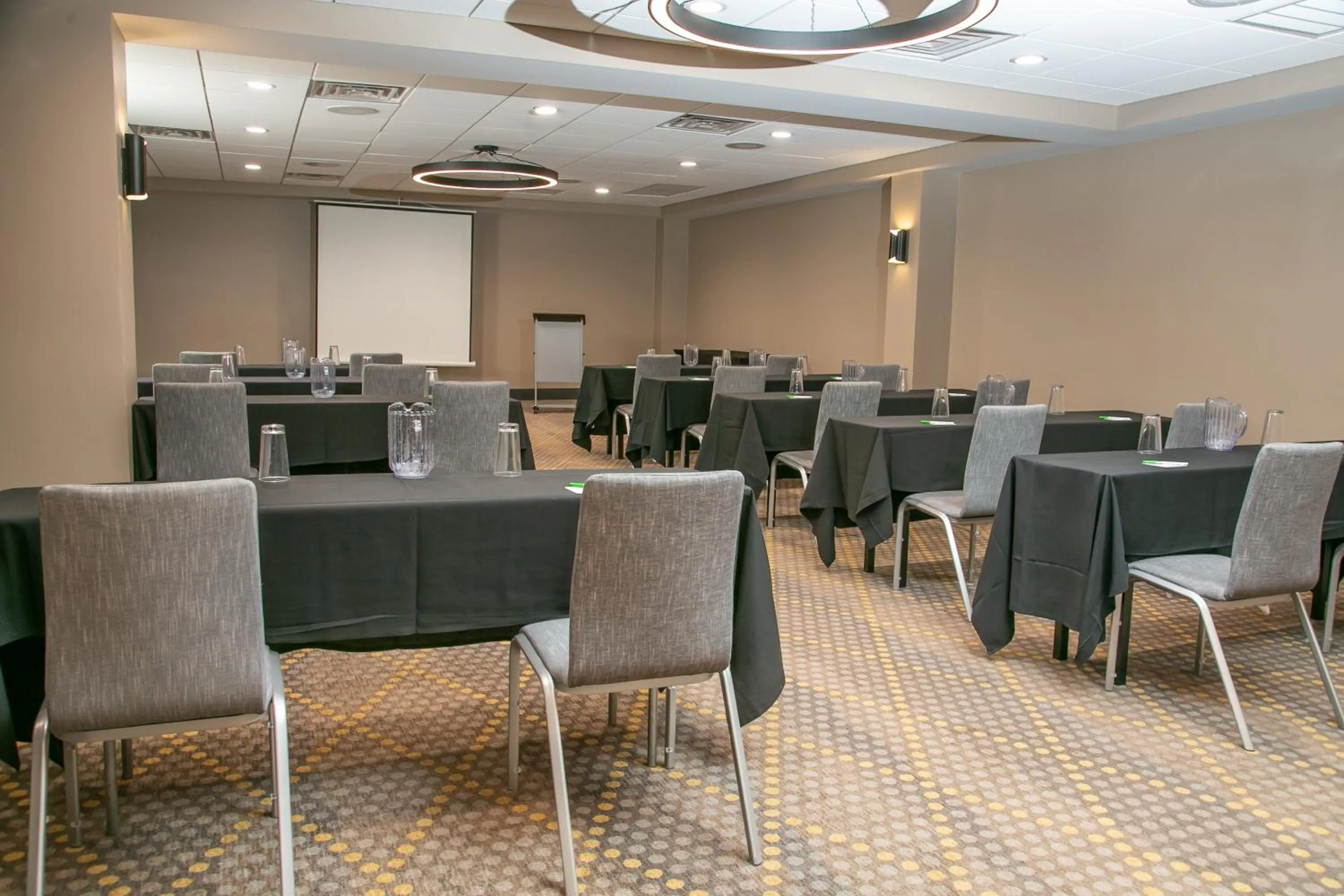 Meeting/conference room in Holiday Inn Metairie New Orleans by IHG
