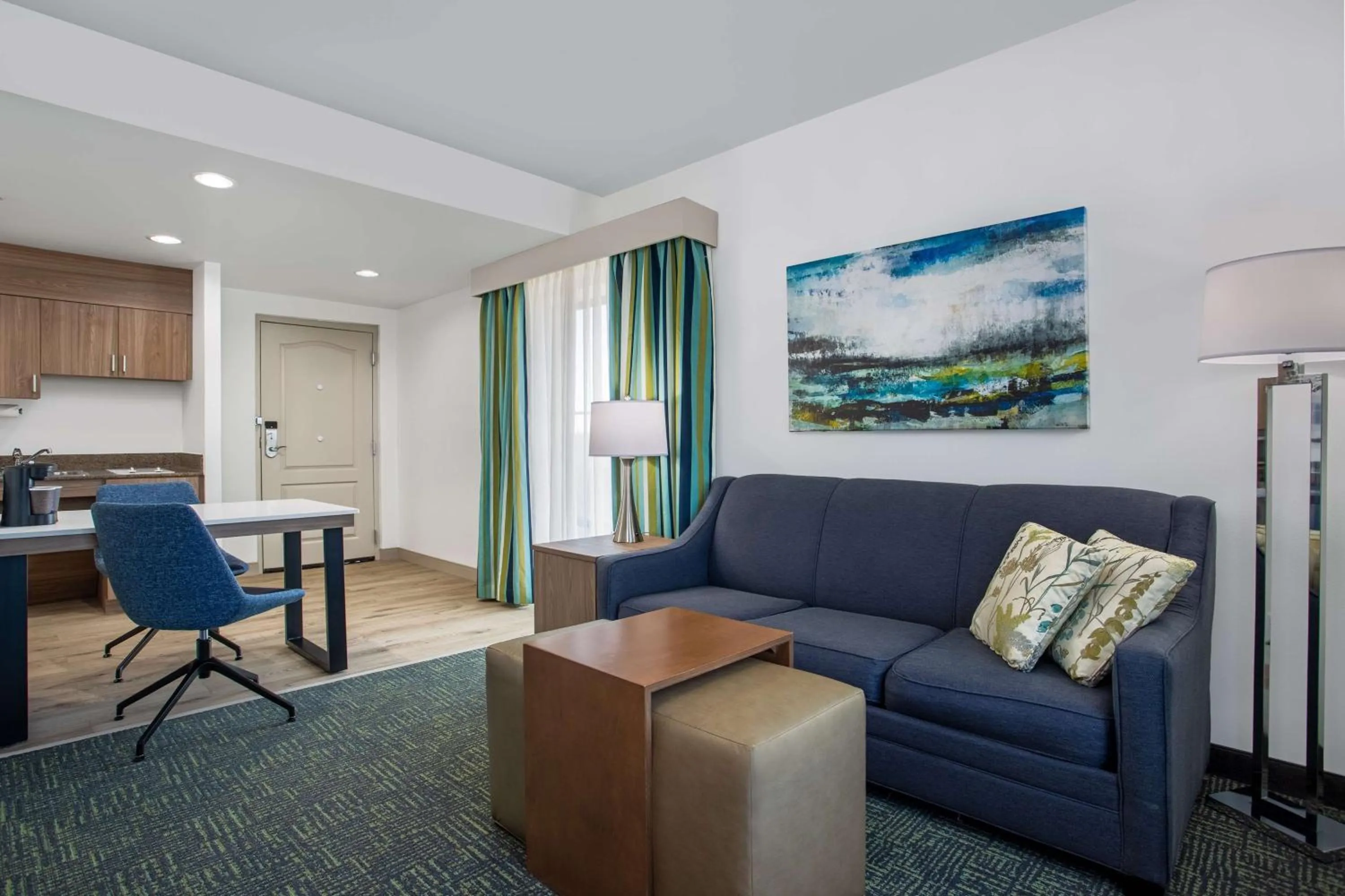 Kitchen or kitchenette in Homewood Suites by Hilton Davidson