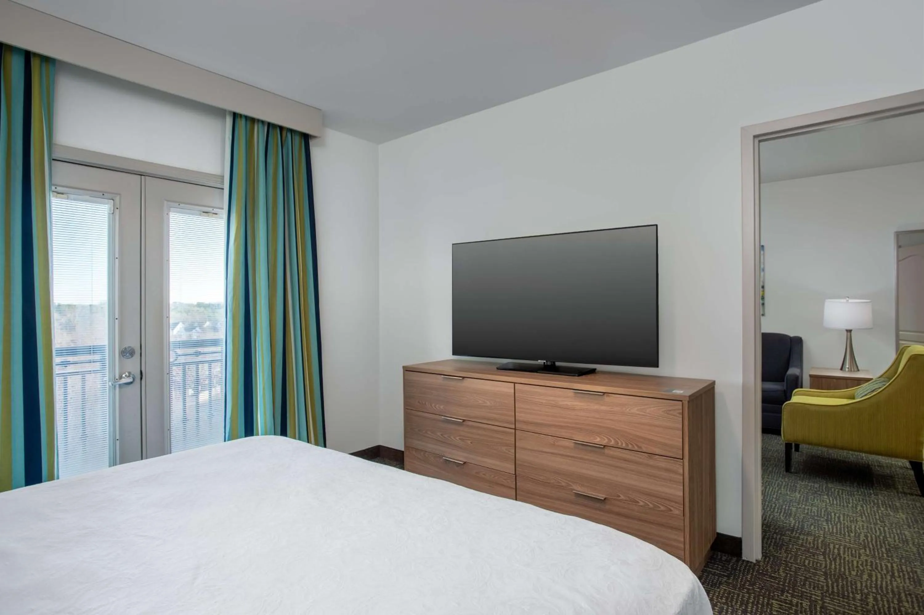 Bed in Homewood Suites by Hilton Davidson