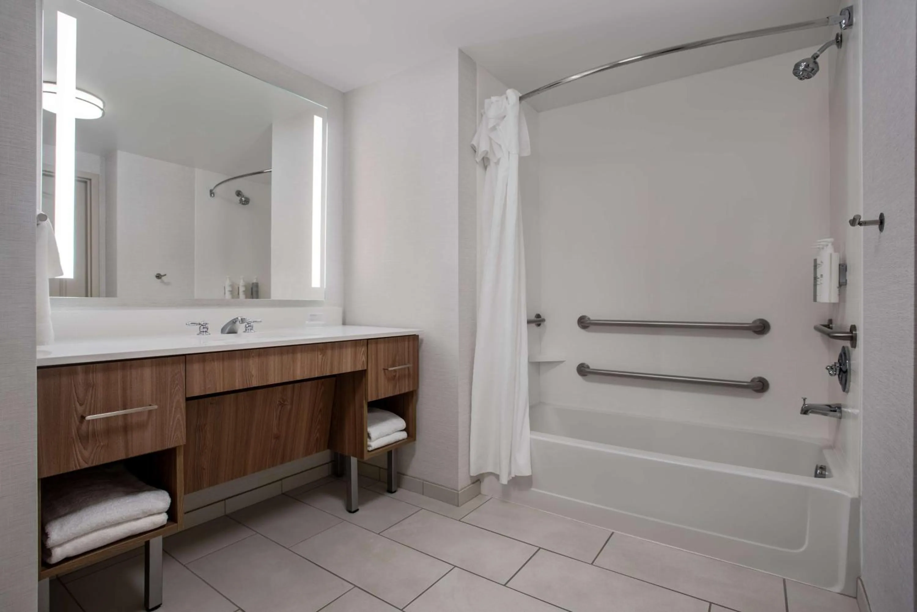 Bathroom in Homewood Suites by Hilton Davidson