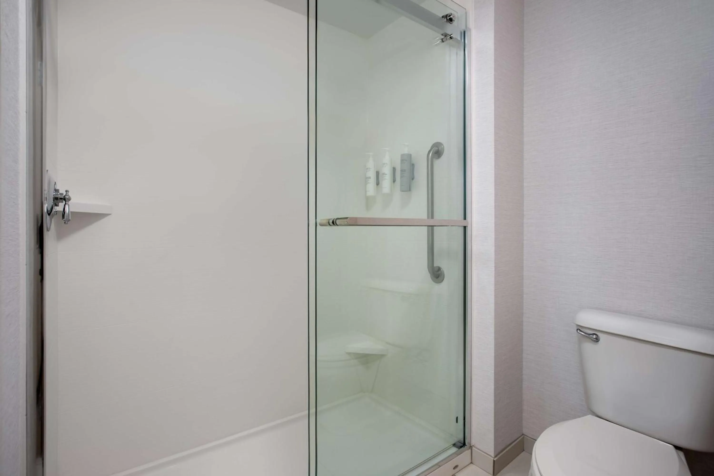 Bathroom in Homewood Suites by Hilton Davidson