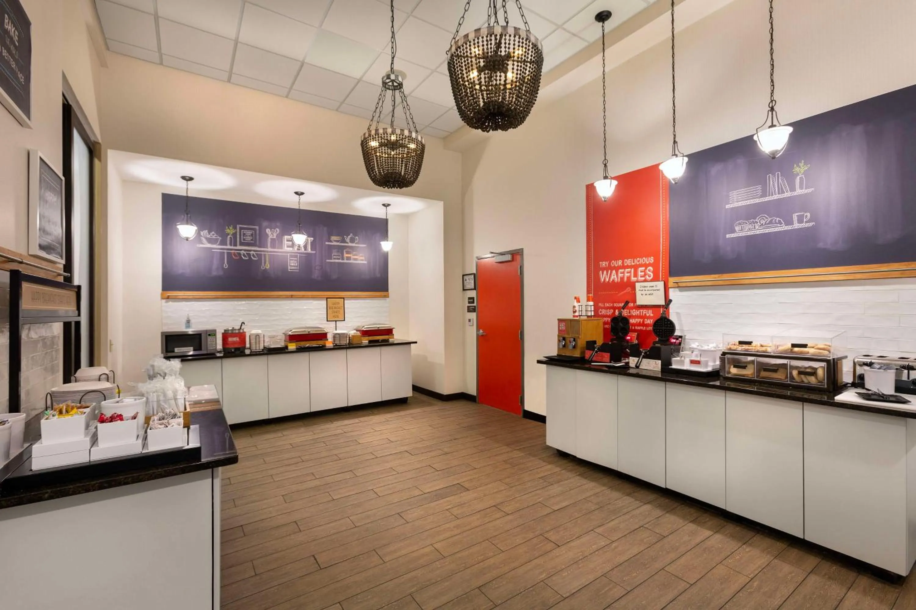 Breakfast in Hampton Inn Belmont at Montcross