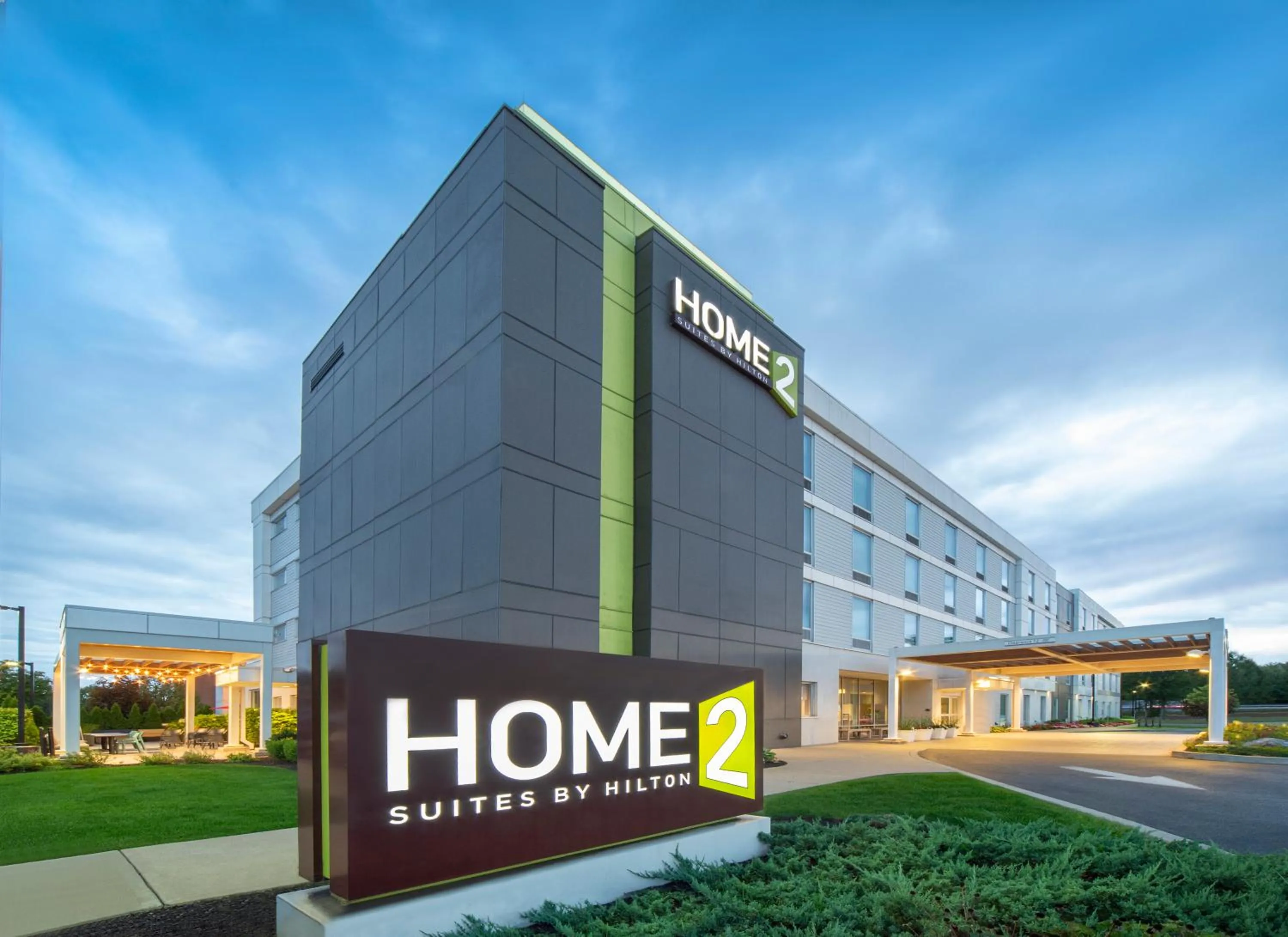 Property building in Home2 Suites by Hilton Saratoga Malta