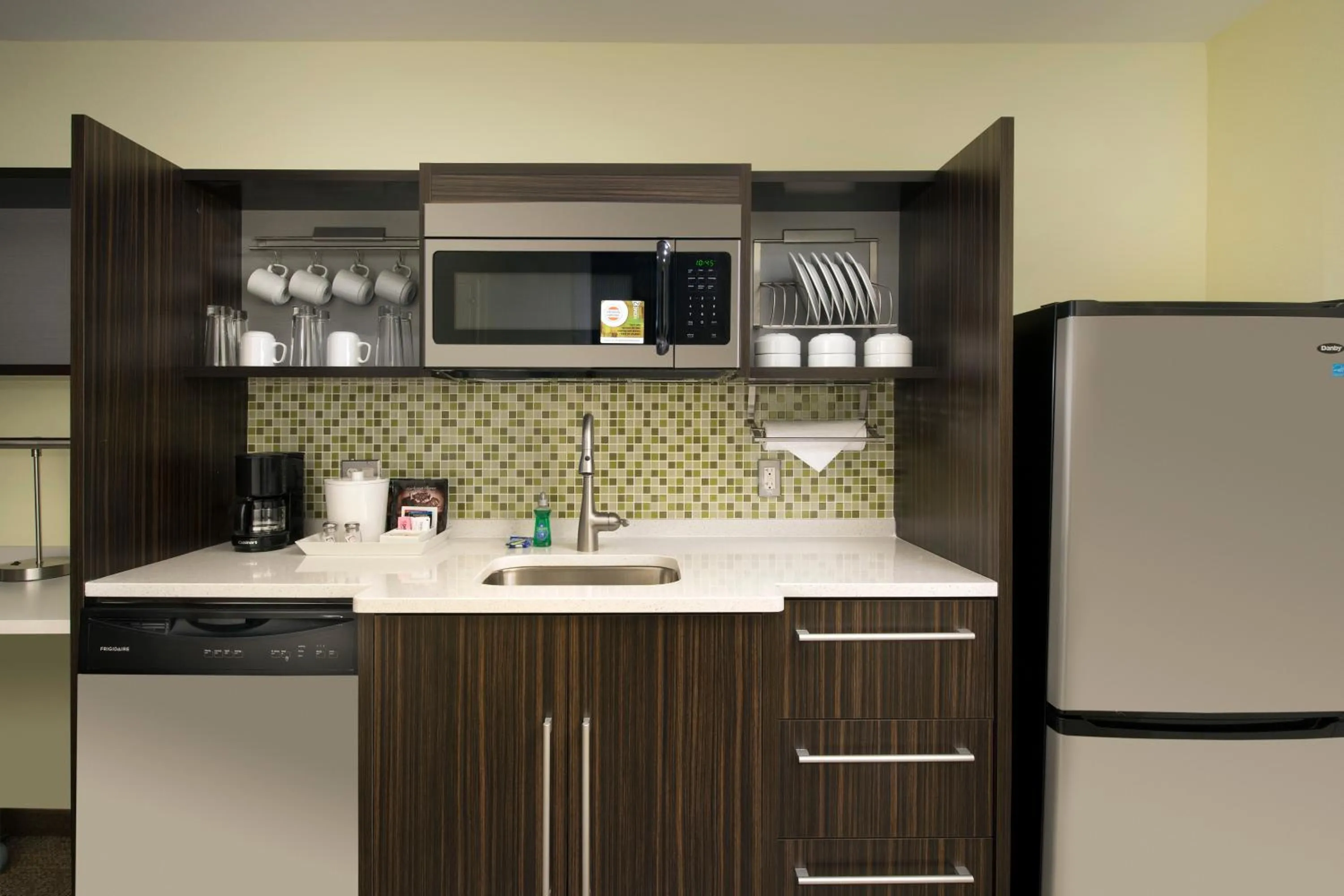 Kitchen or kitchenette in Home2 Suites by Hilton Denver International Airport