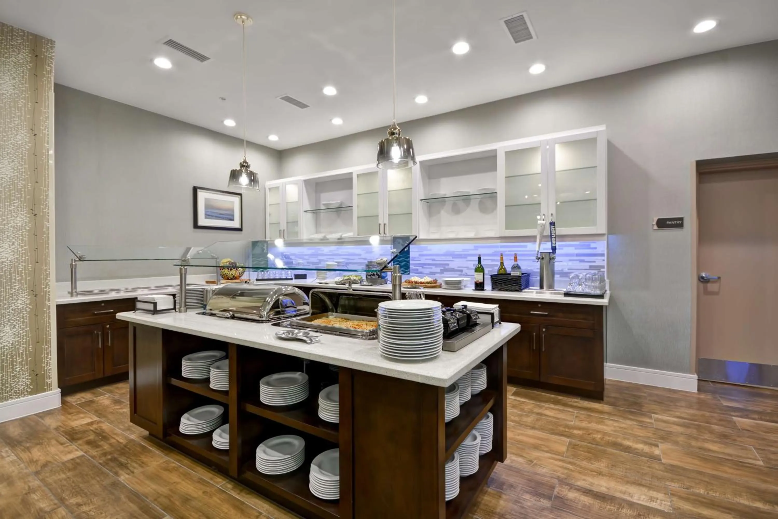 Restaurant/places to eat in Homewood Suites By Hilton Galveston