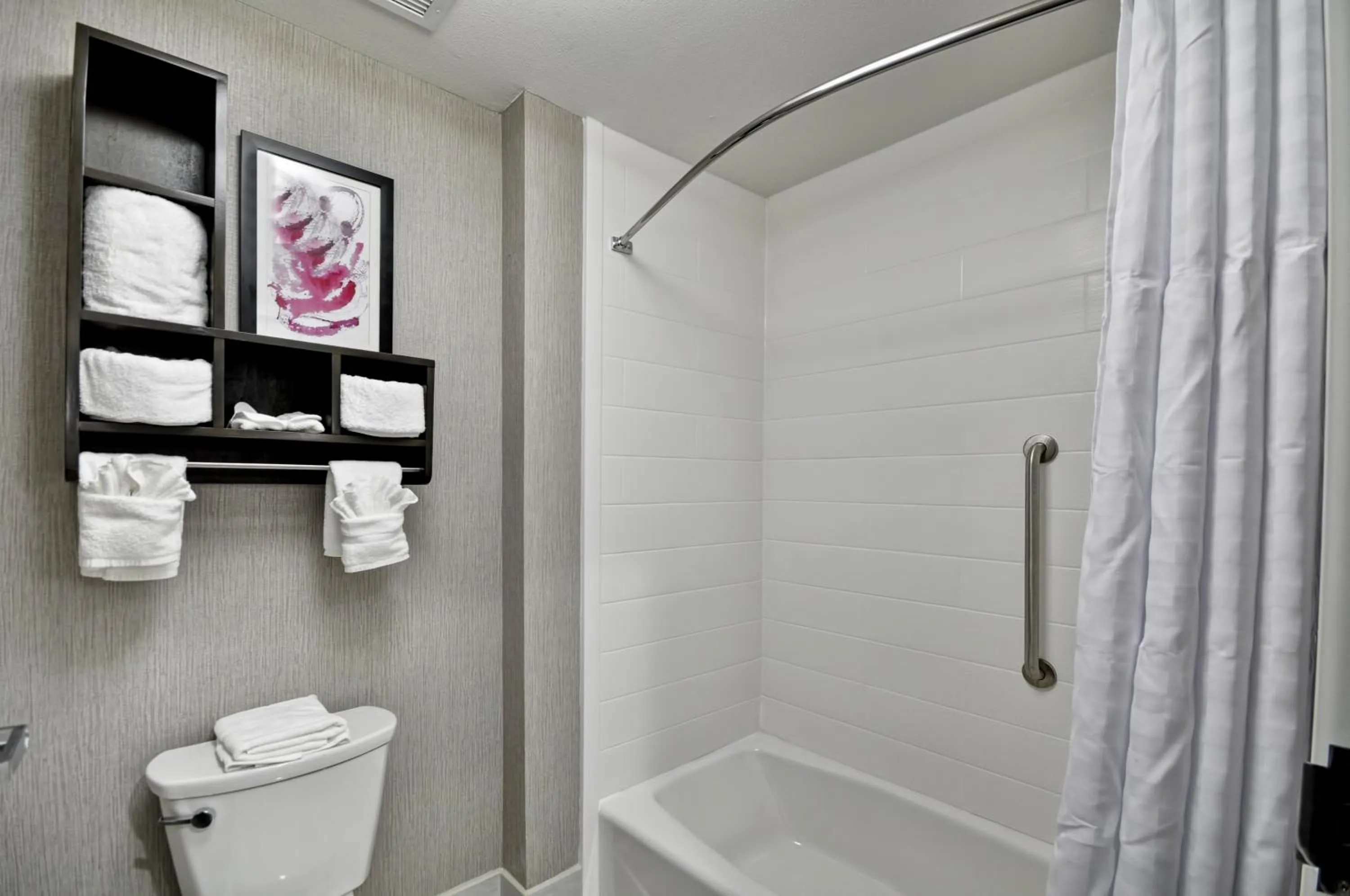 Bath in Homewood Suites by Hilton Tyler