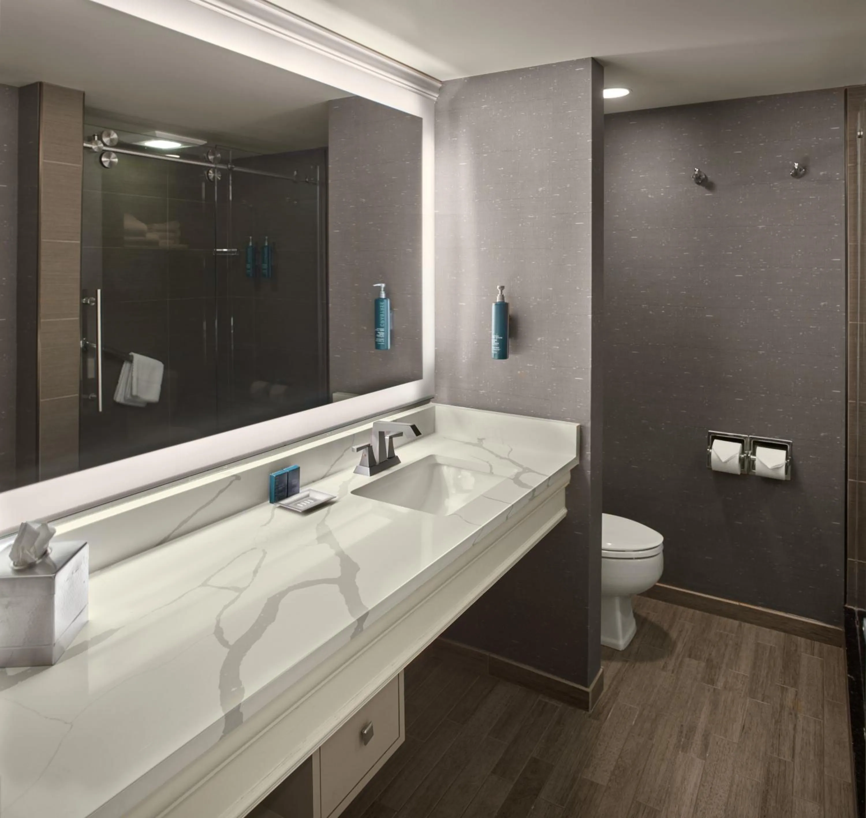 DoubleTree by Hilton Akron Fairlawn