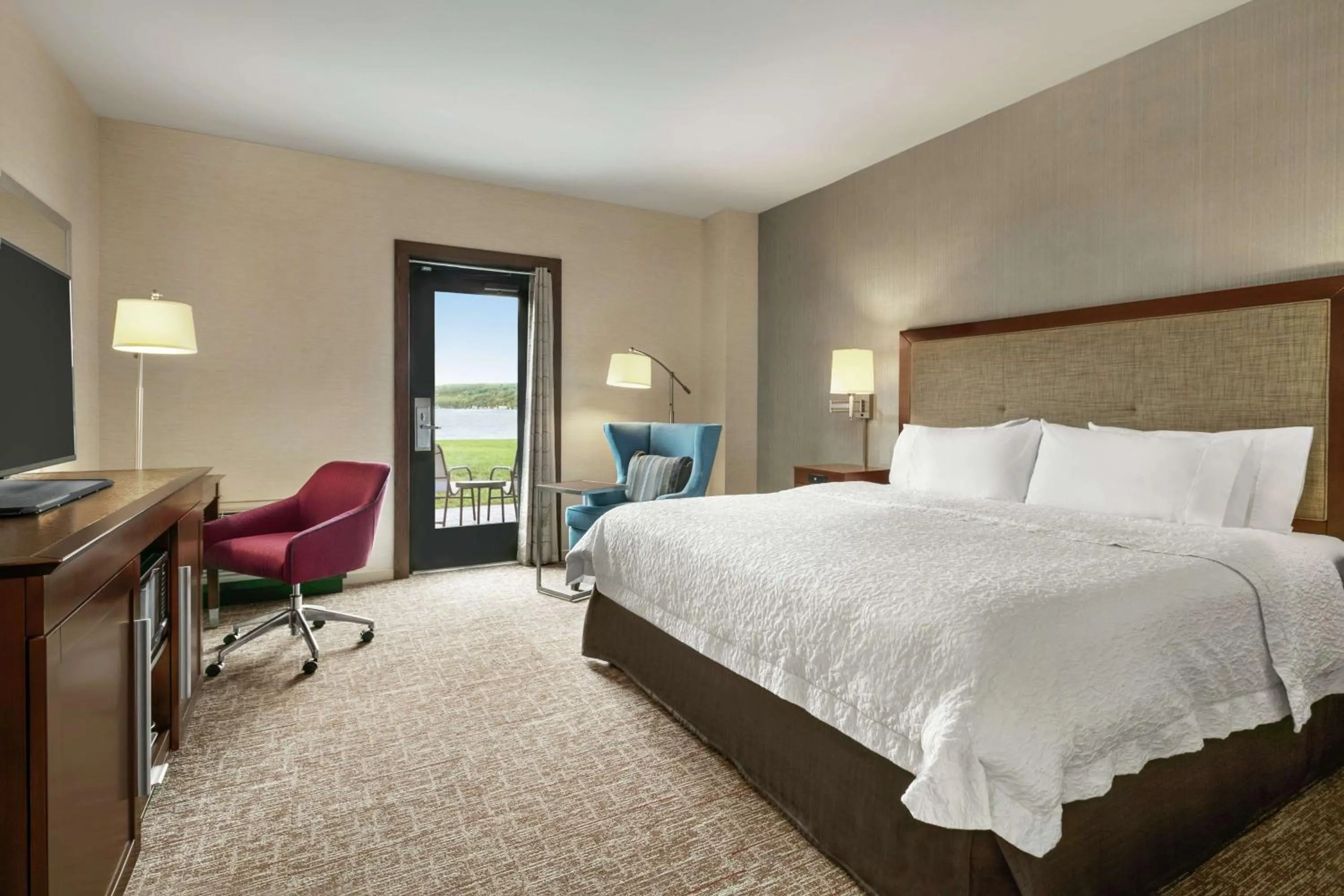 Bedroom, Bed in Hampton Inn Penn Yan, NY