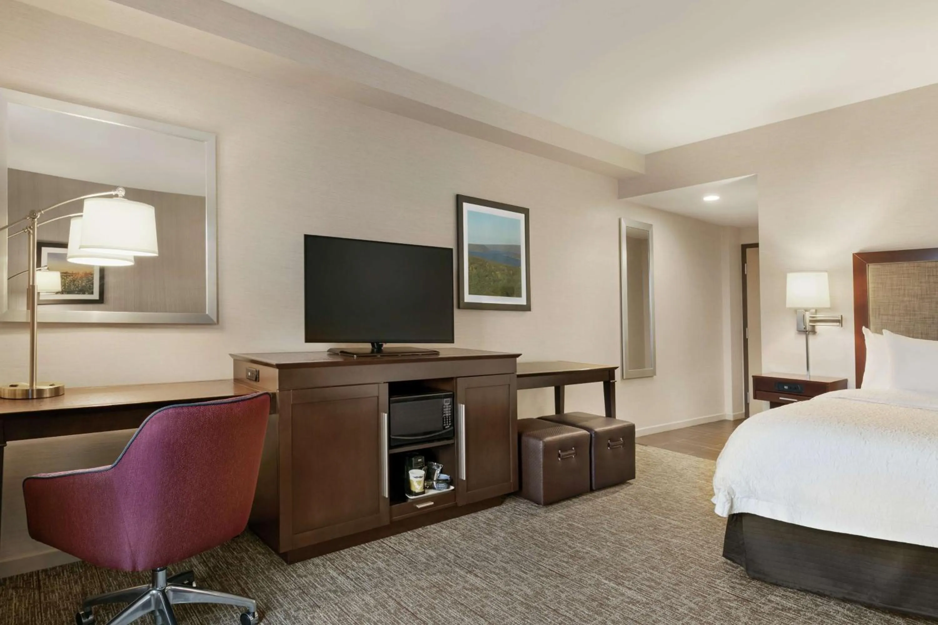 Bedroom, Bed in Hampton Inn Penn Yan, NY